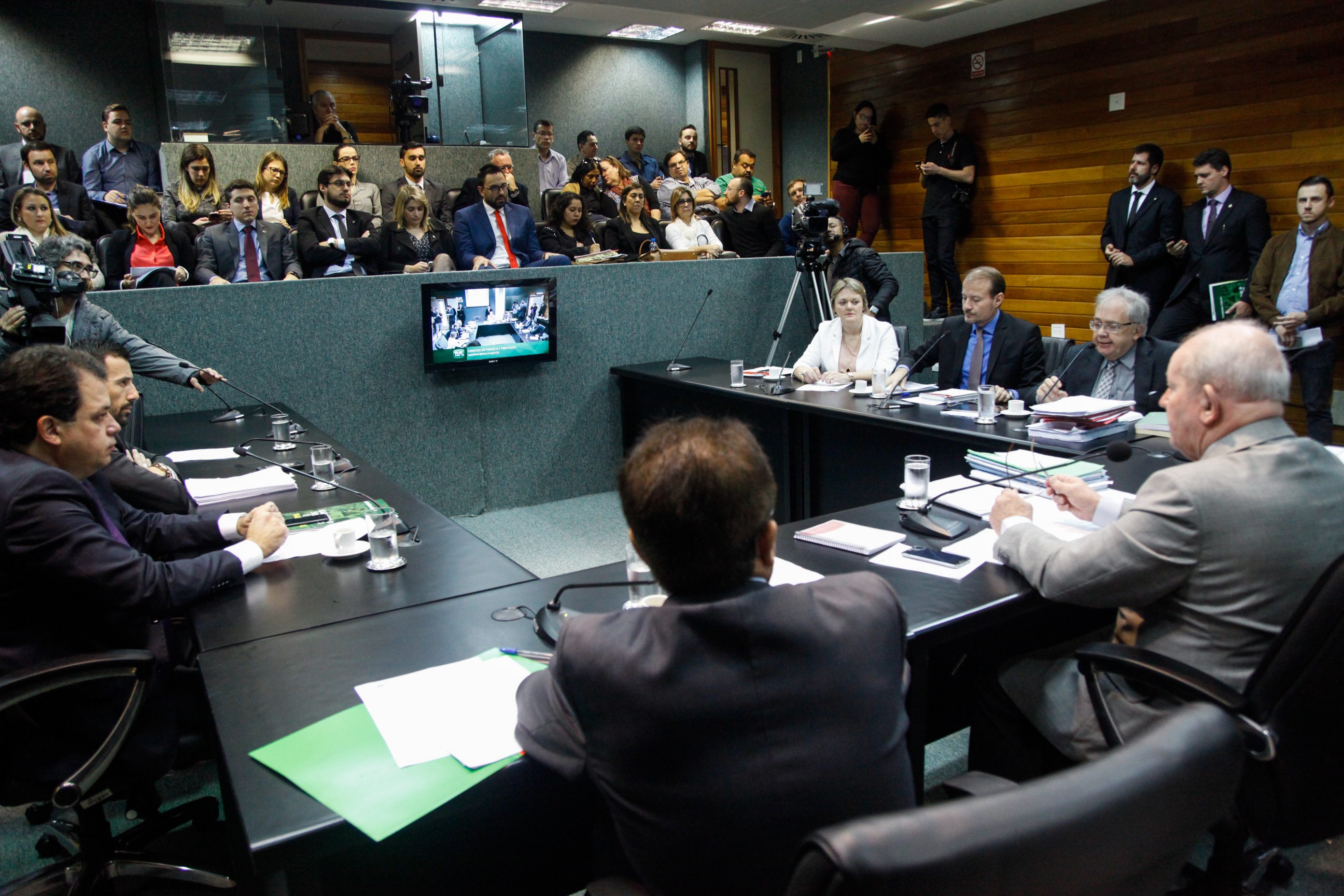 Comissão de Finanças e Tributação.