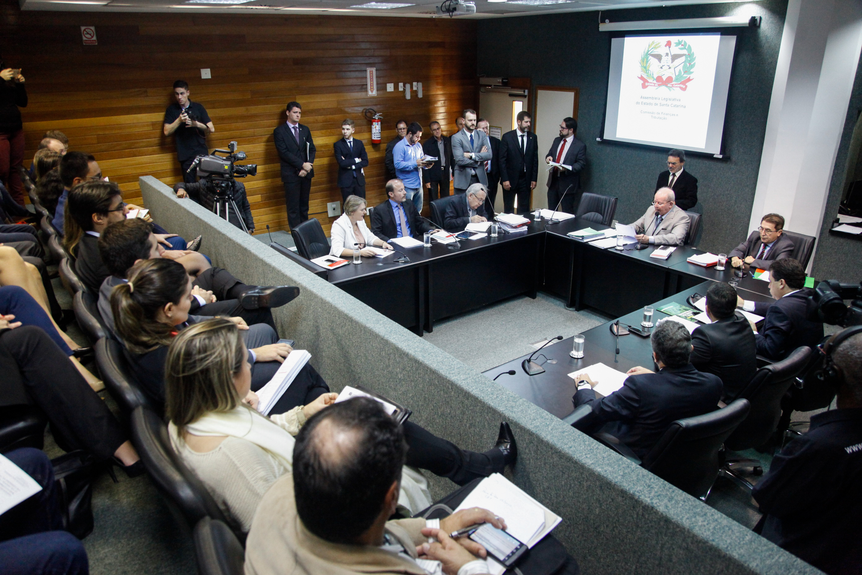 Comissão de Finanças e Tributação.
