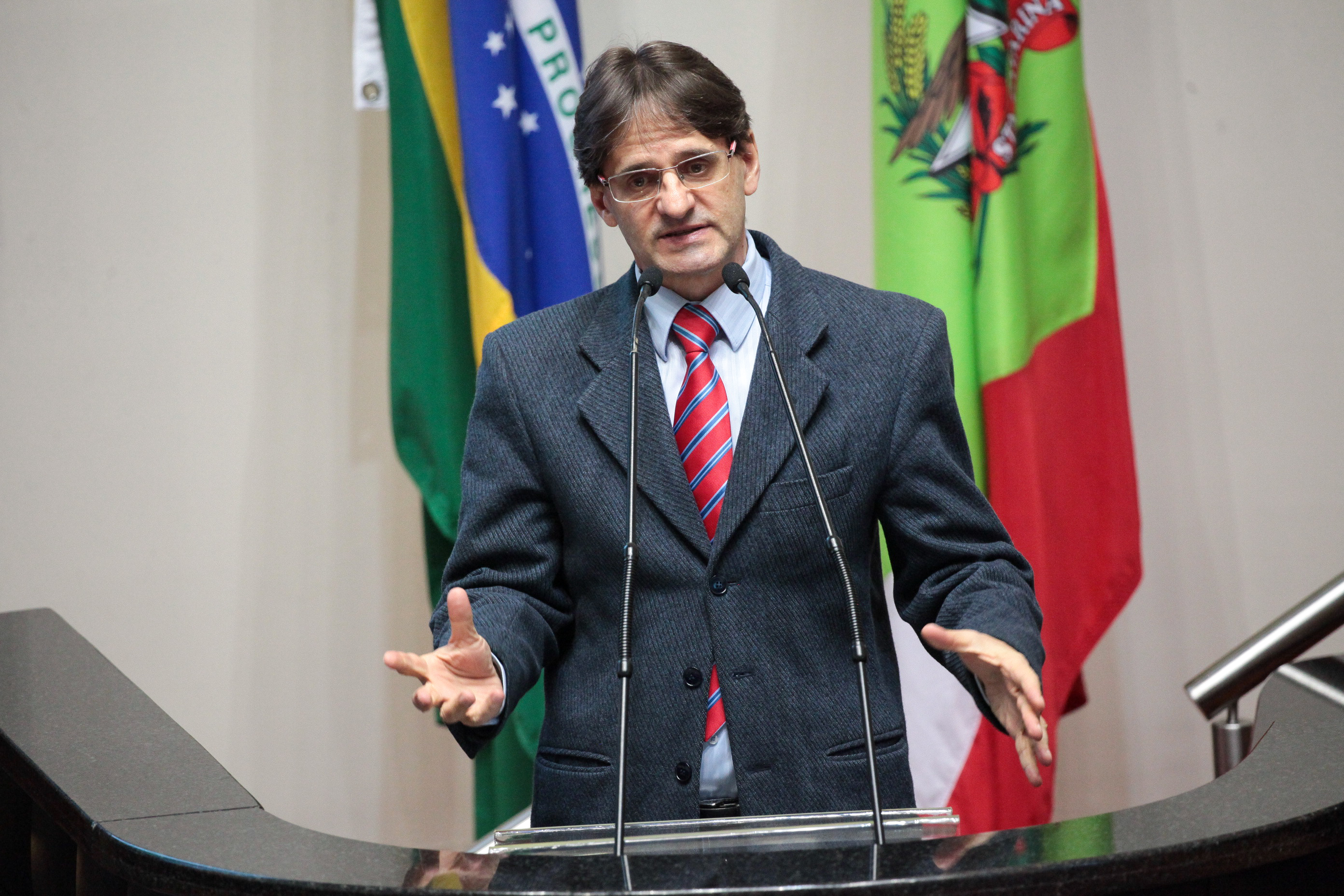 Deputado Neodi Saretta (PT). Sessão Ordinária.