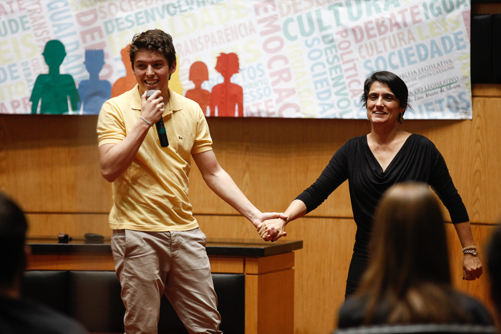 Parlamento Jovem. Palestra com Israel Rocha.