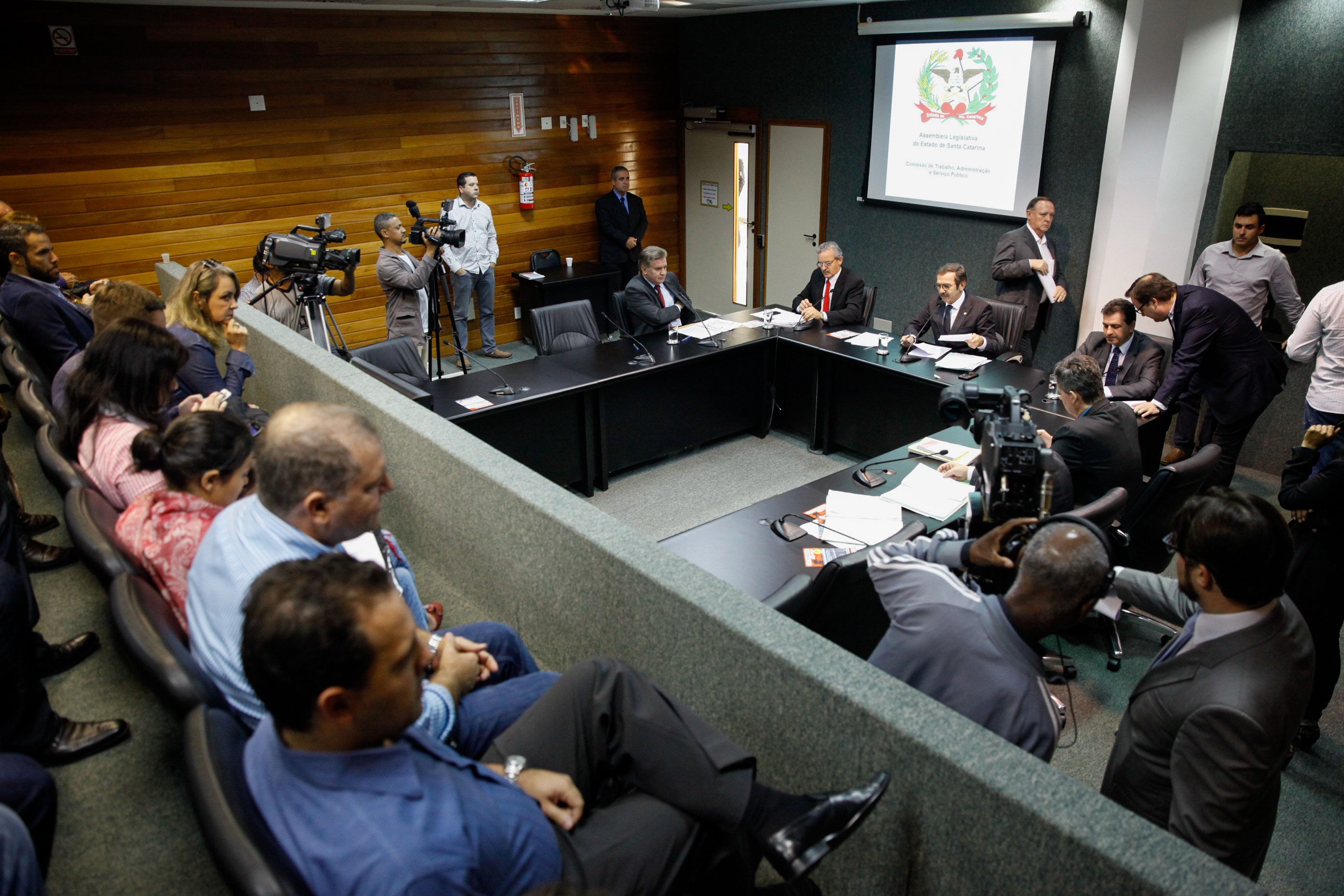 Comissão de Trabalho, Administração e Serviço Público.