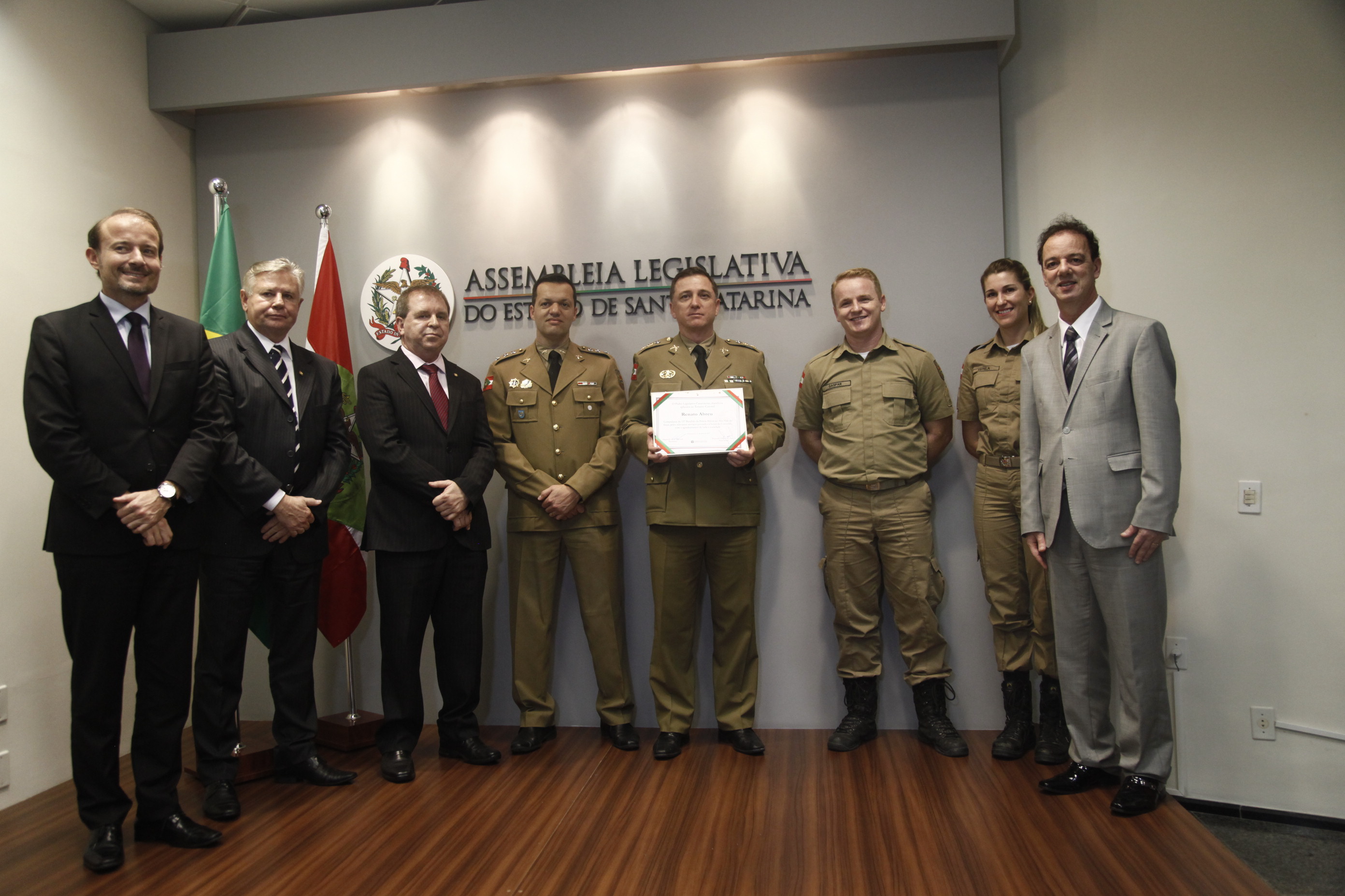 Homenagem aos Policiais Militares.