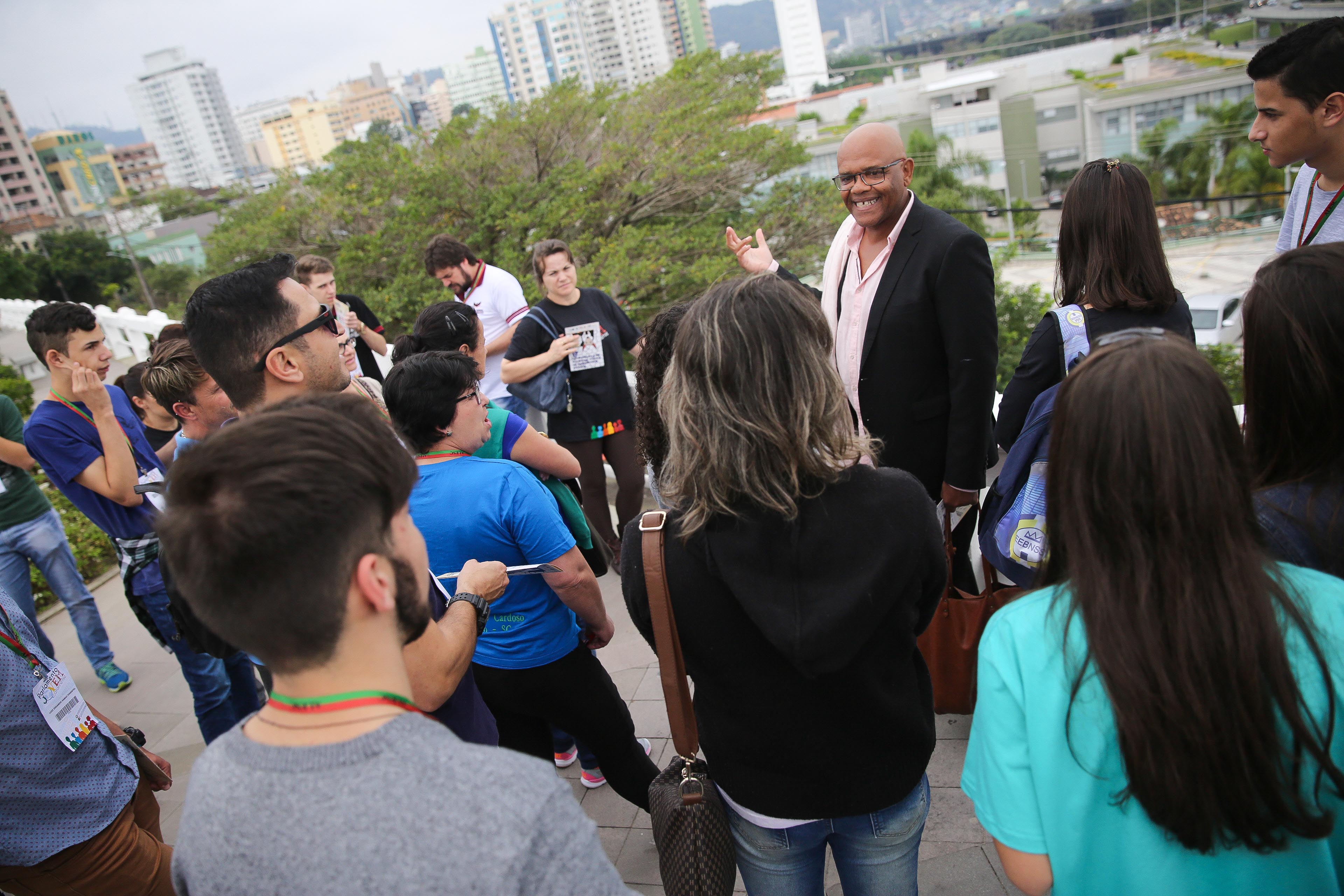 Roteiro Autoguiado - Parlamento Jovem.