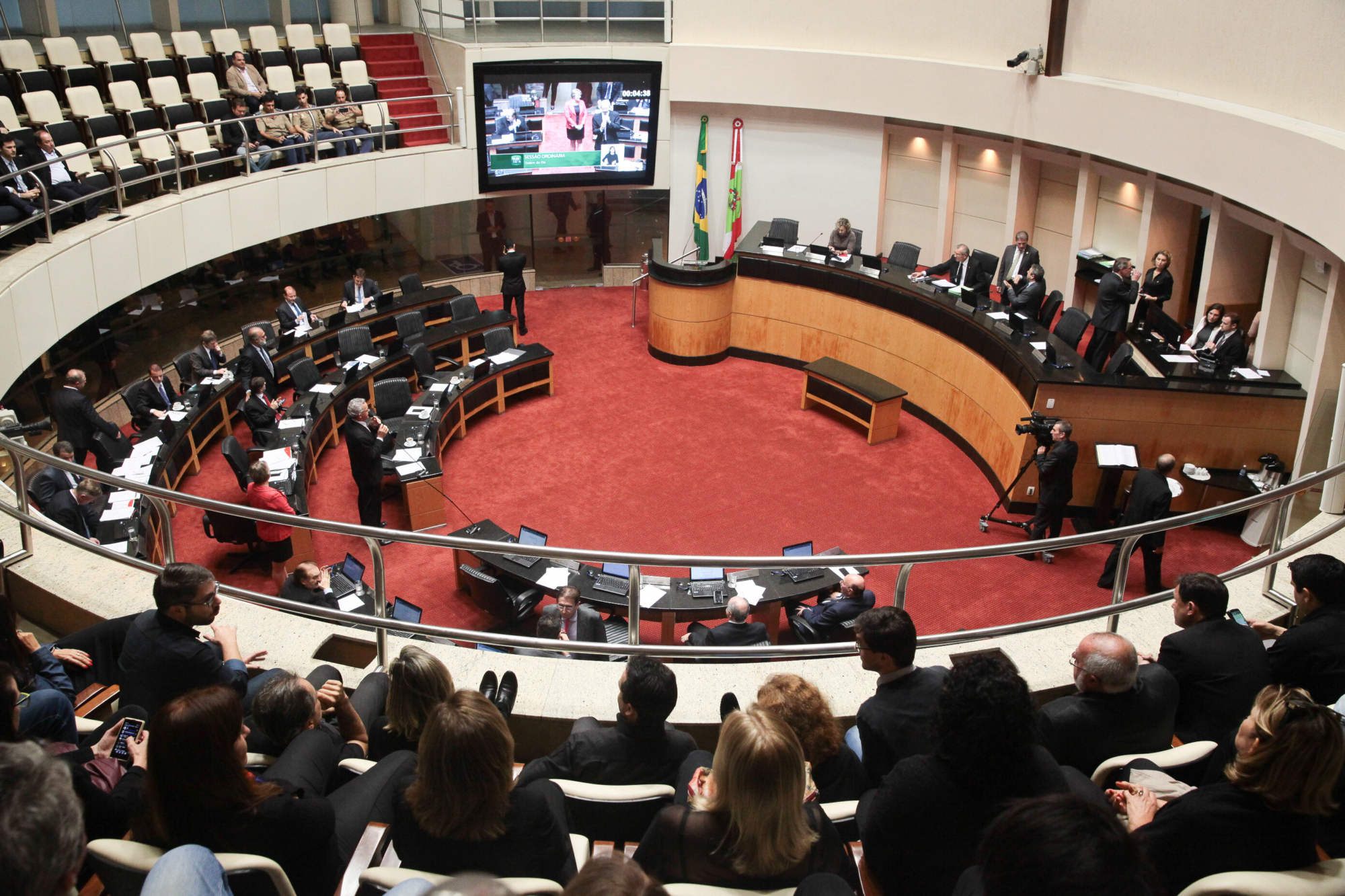 Deputados aprovam 20 projetos na penúltima sessão antes do recesso