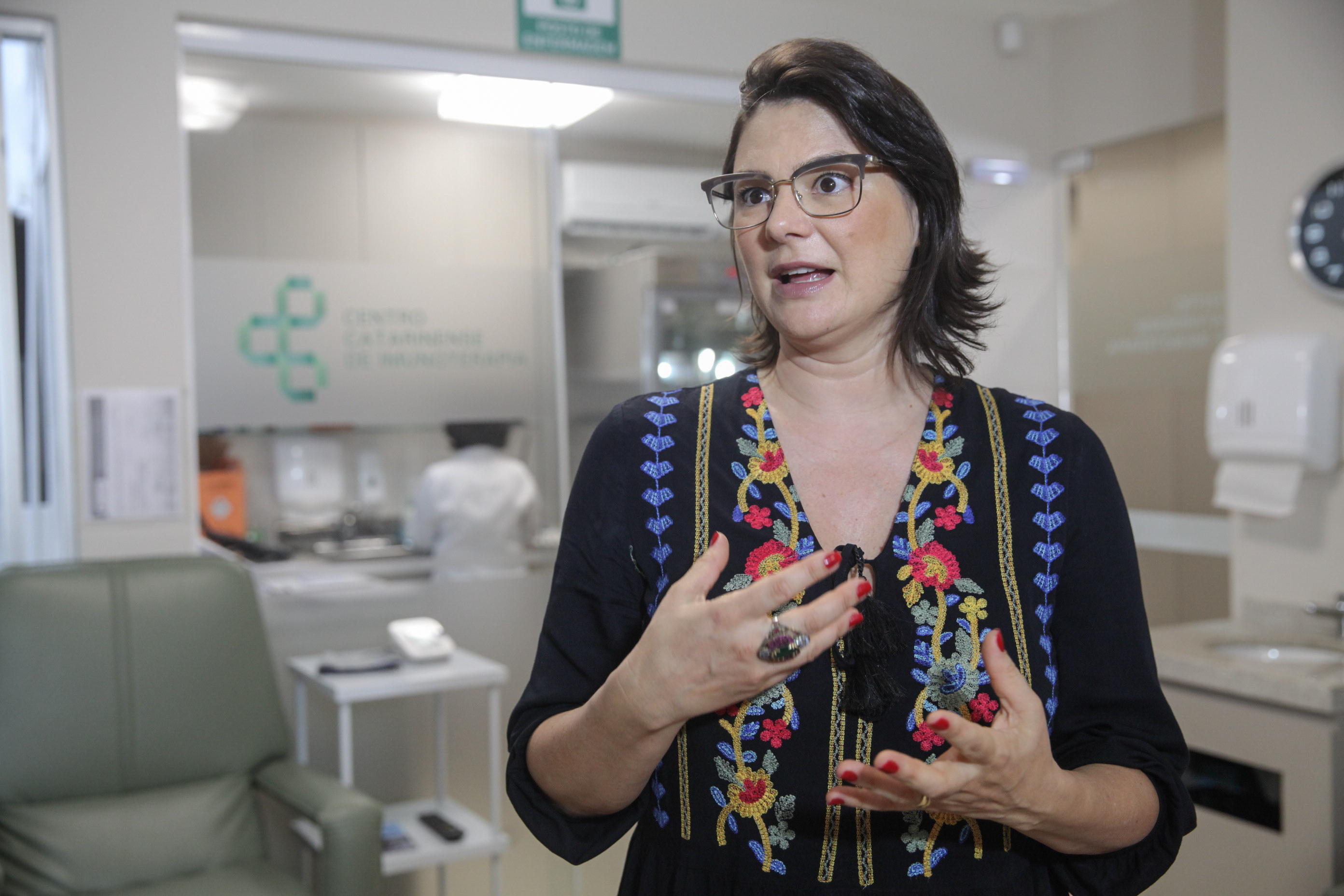 Reumatologista Giovana Gomes Ribeiro. Doenças reumáticas.