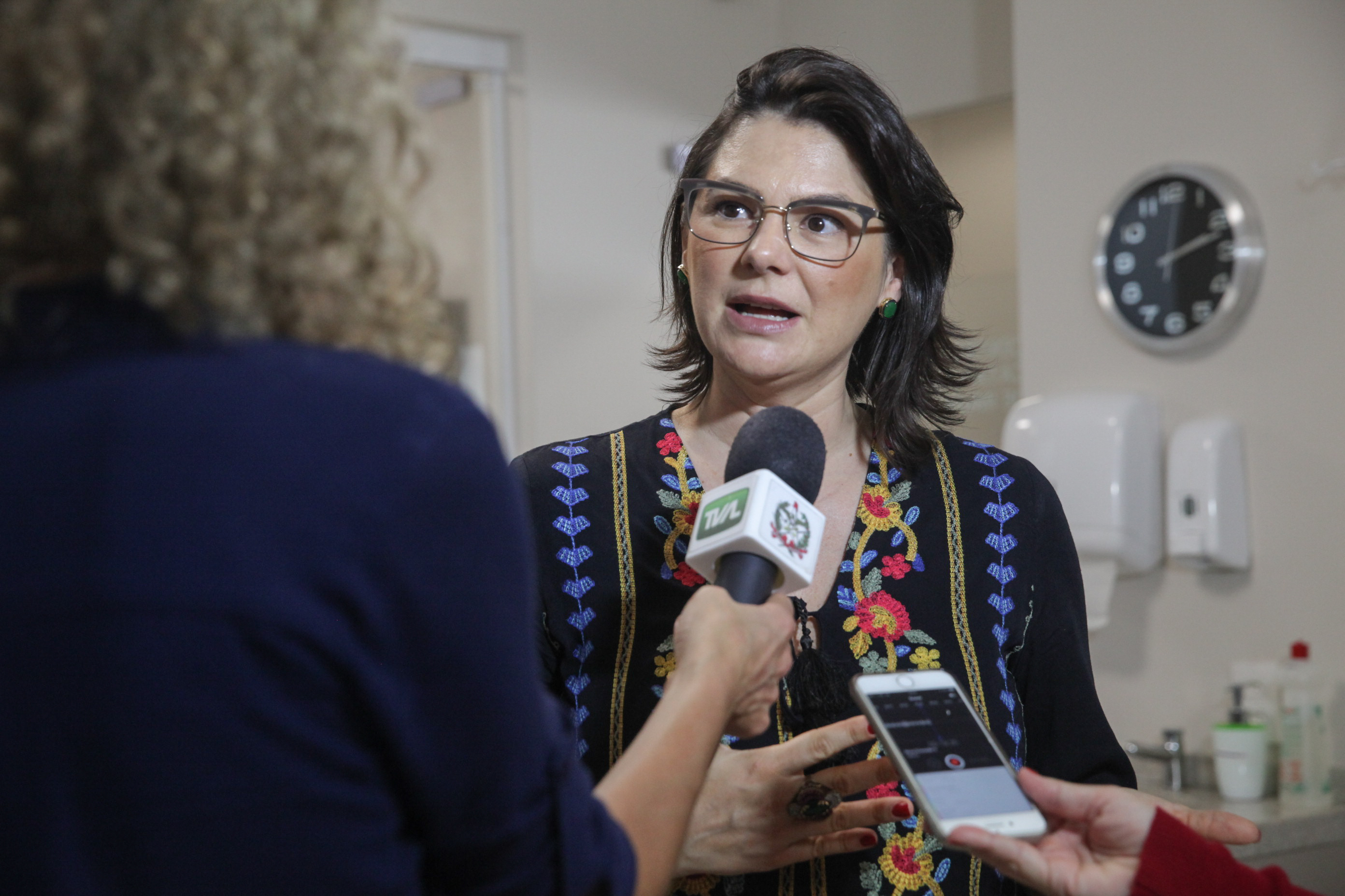 Reumatologista Giovana Gomes Ribeiro. Doenças reumáticas.