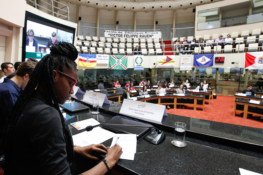 Sessão Especial do Parlamento Jovem Catarinense.