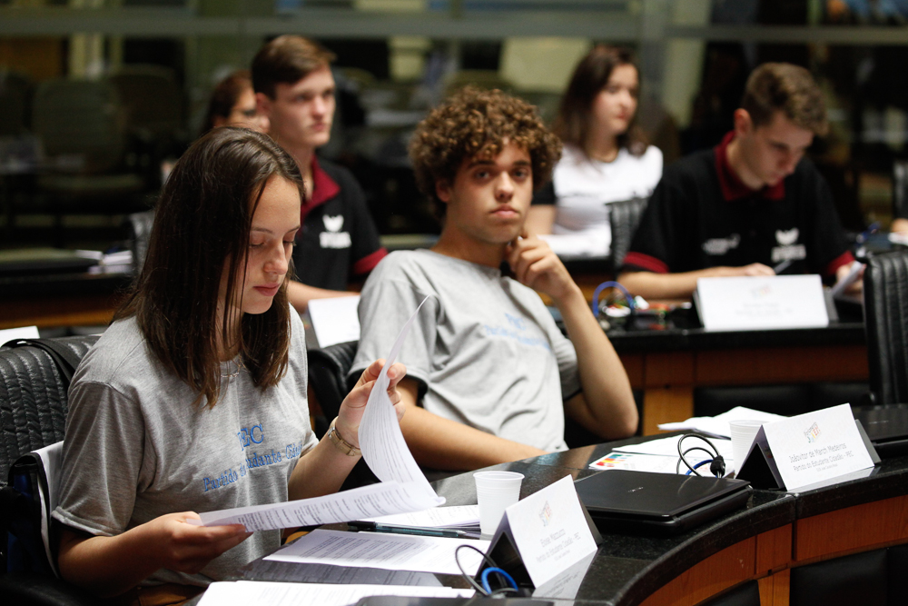 Sessão Especial do Parlamento Jovem Catarinense.