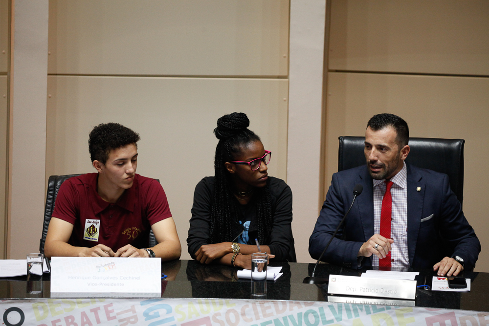 Sessão Especial do Parlamento Jovem Catarinense.