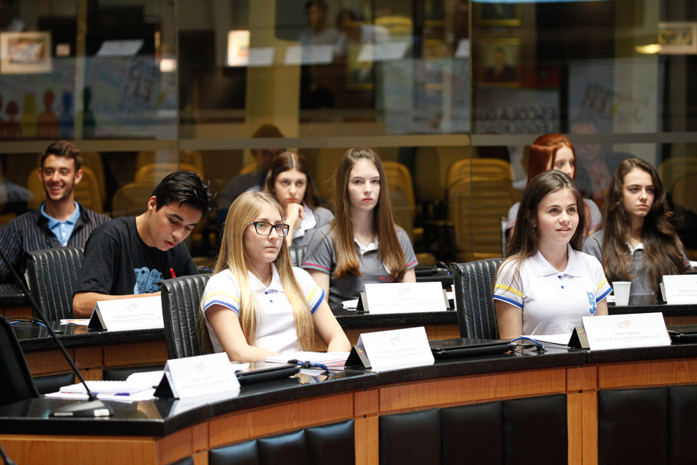 Sessão Especial do Parlamento Jovem Catarinense.