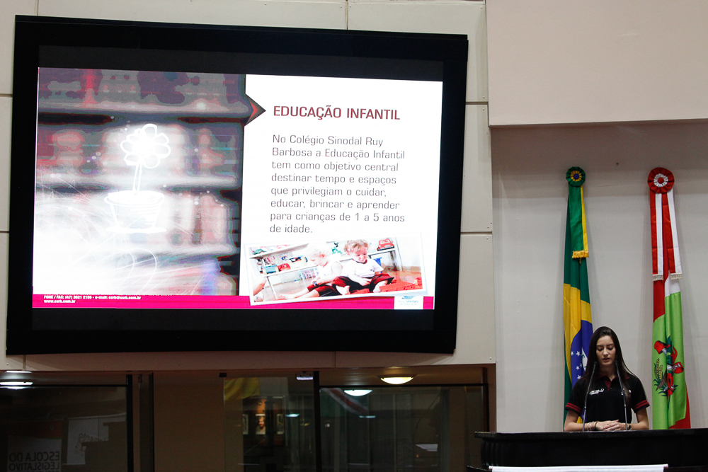 Sessão Especial do Parlamento Jovem Catarinense.