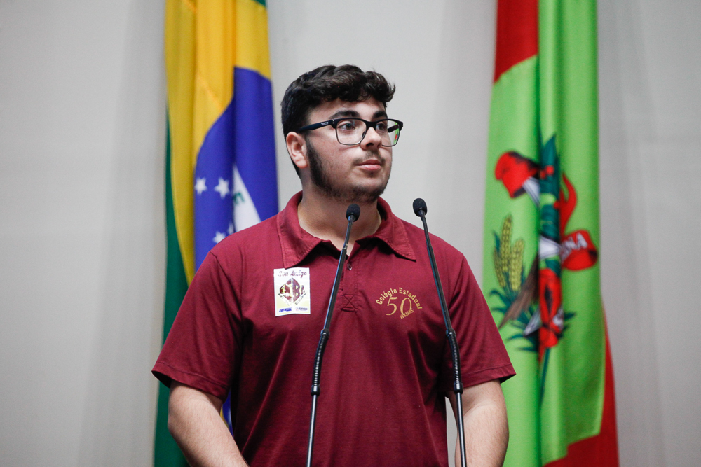 Sessão Especial do Parlamento Jovem Catarinense.