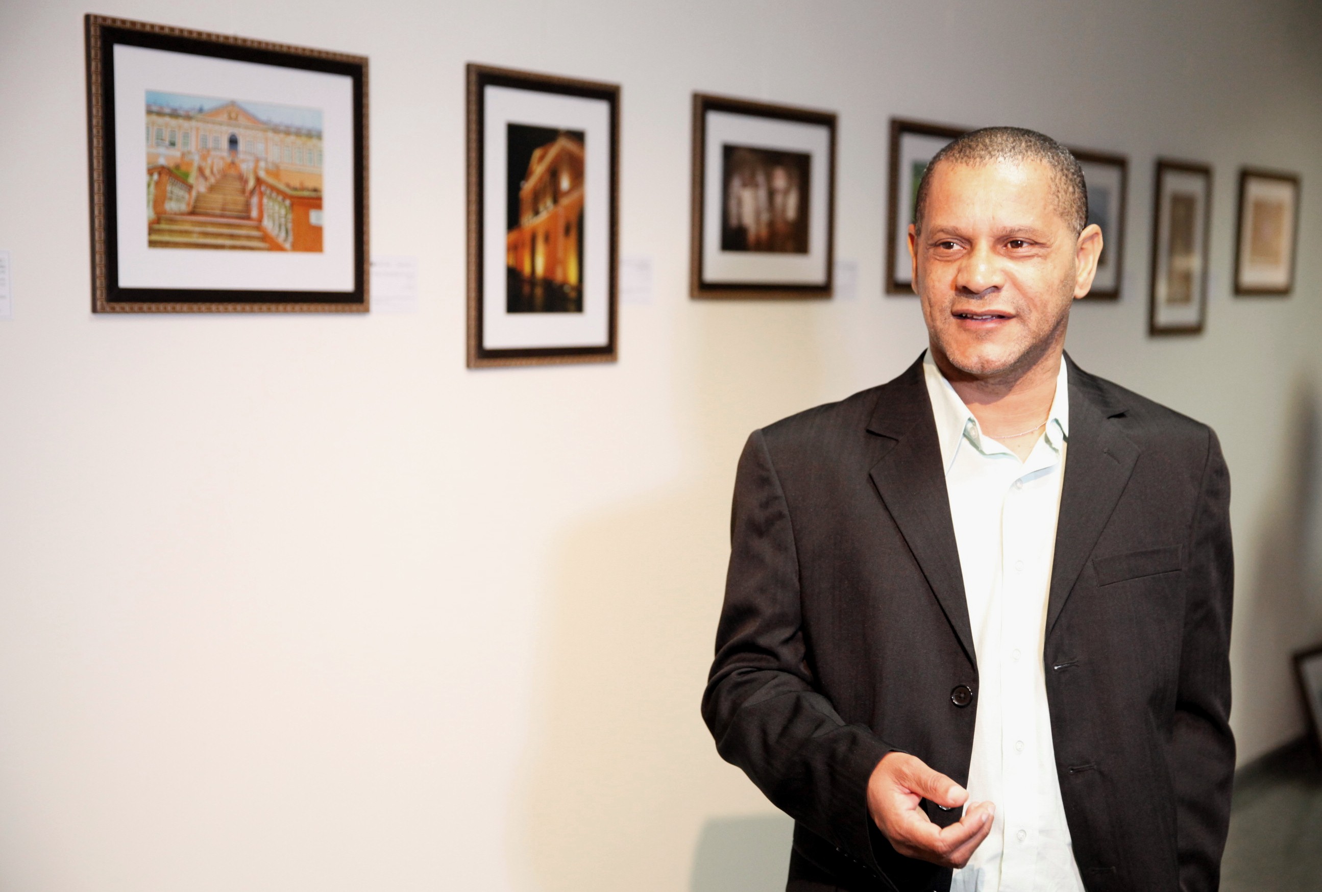 Fotógrafo Francisco Deoclécio Ribeiro. Exposição Bom Dia.