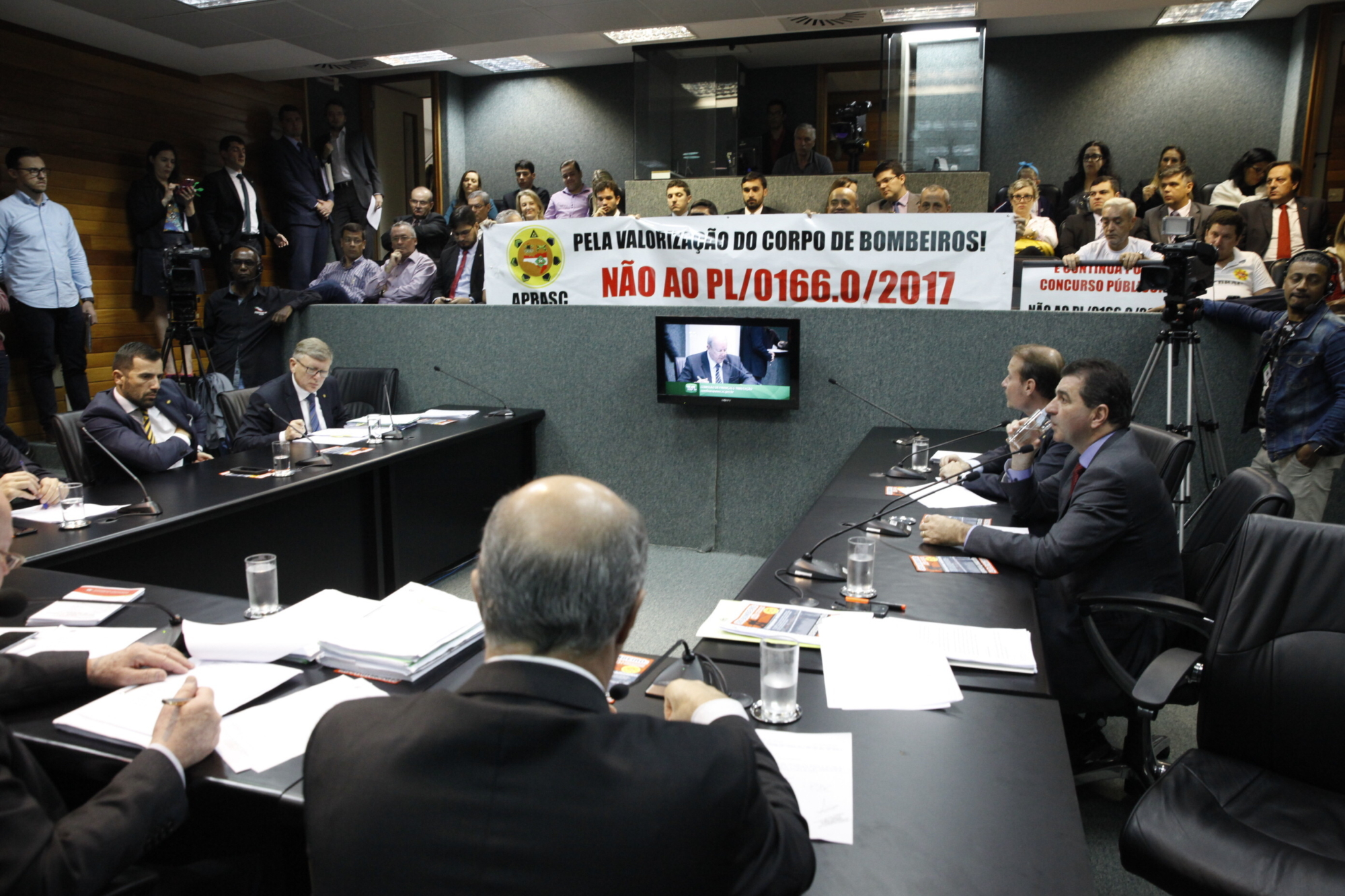 Finanças aprova LDO e projetos da Defensoria Pública e da PGE