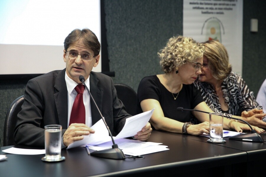 Pessoas ostomizadas cobram do Estado fornecimento de materiais