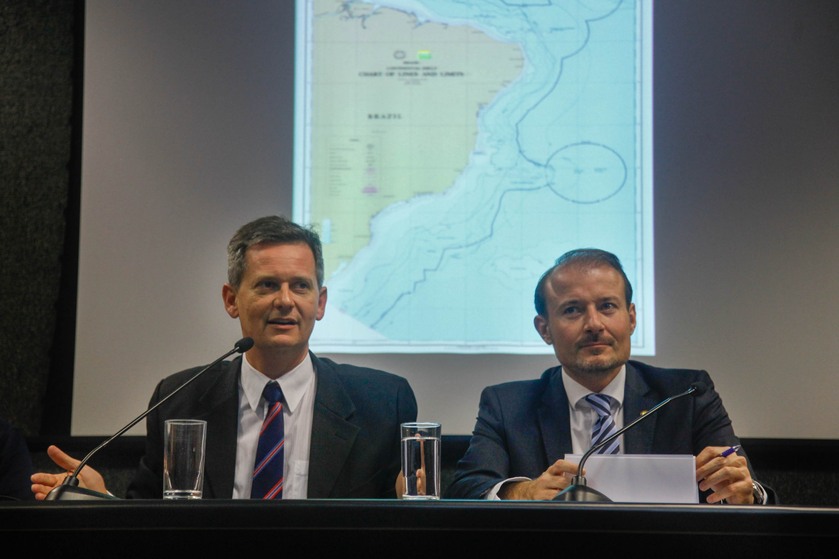 Frente Parlamentar para o Desenvolvimento do Setor Náutico.