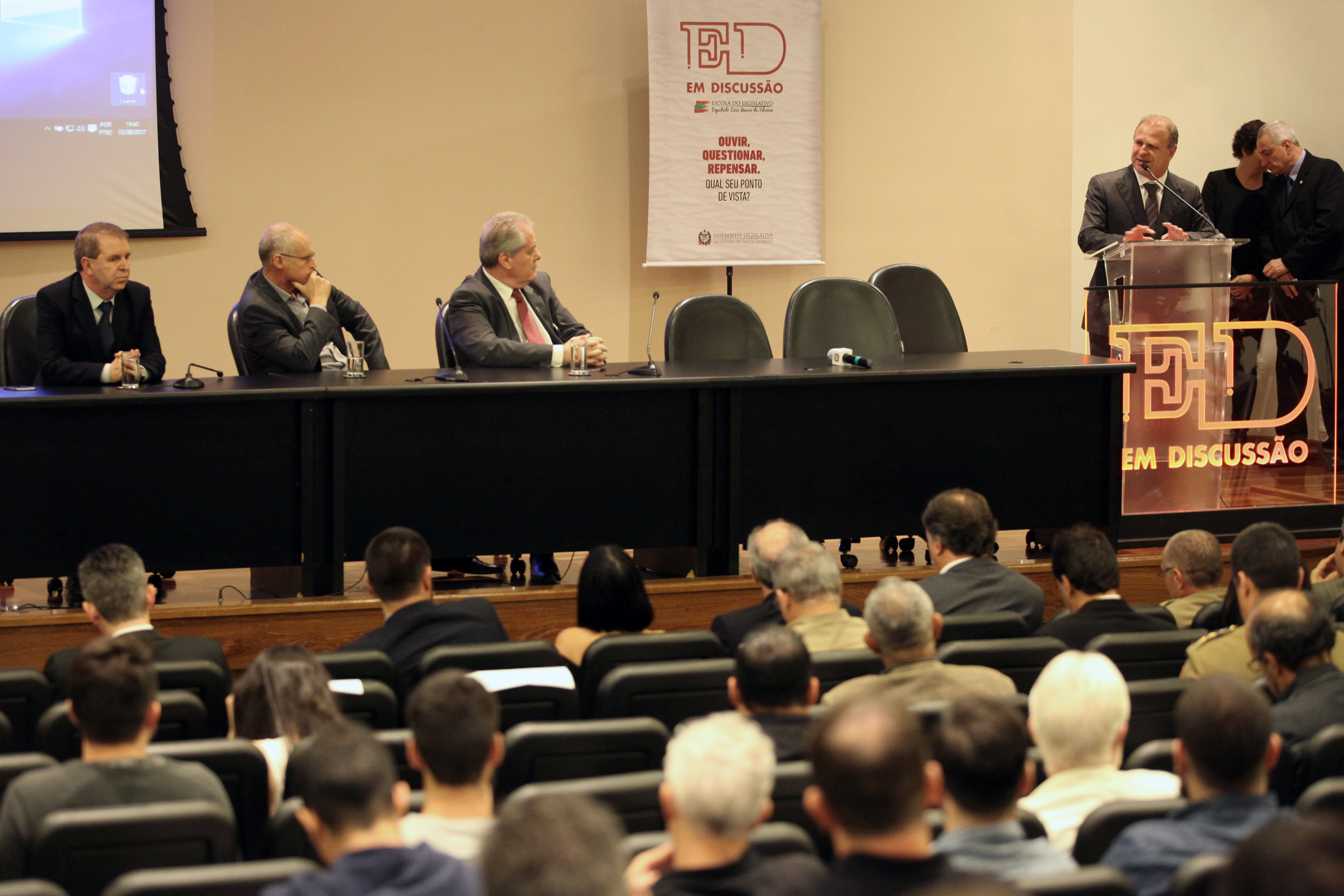Palestra com José Mariano Beltrame.