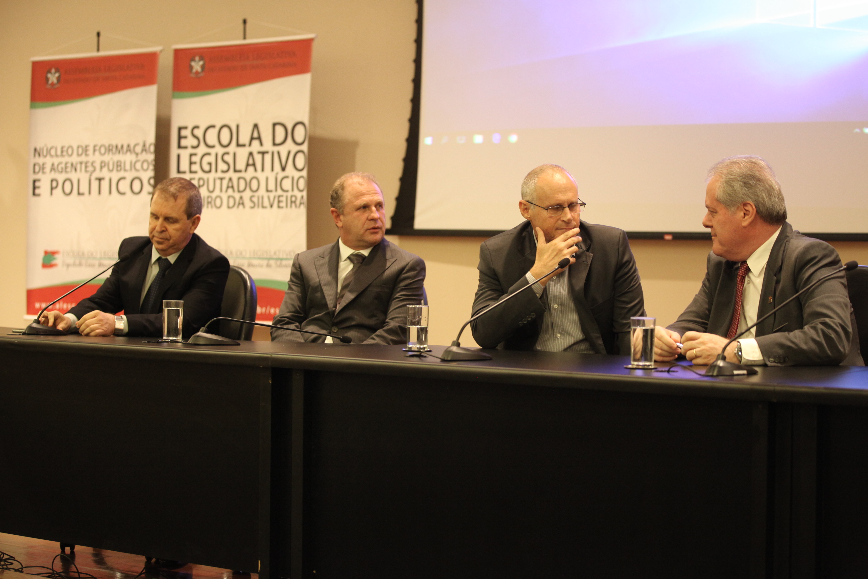 Palestra com José Mariano Beltrame.