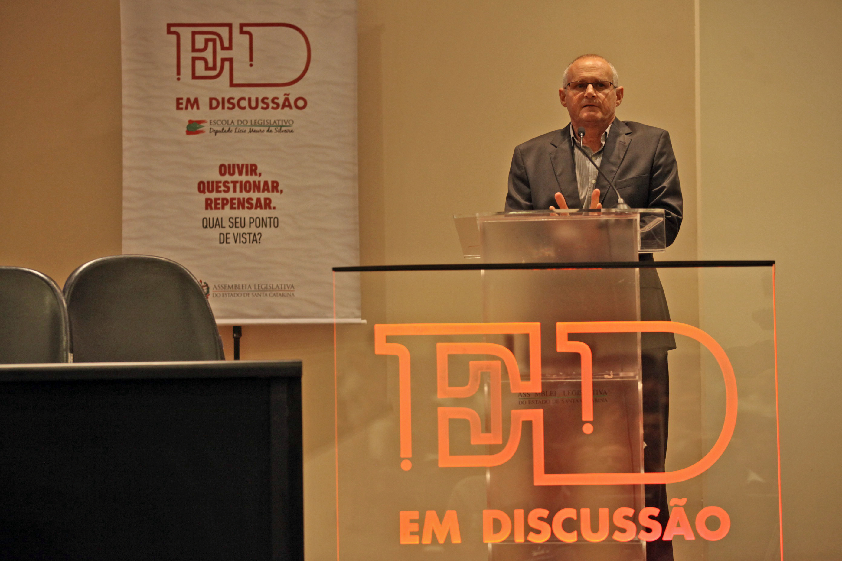 Palestra com José Mariano Beltrame.