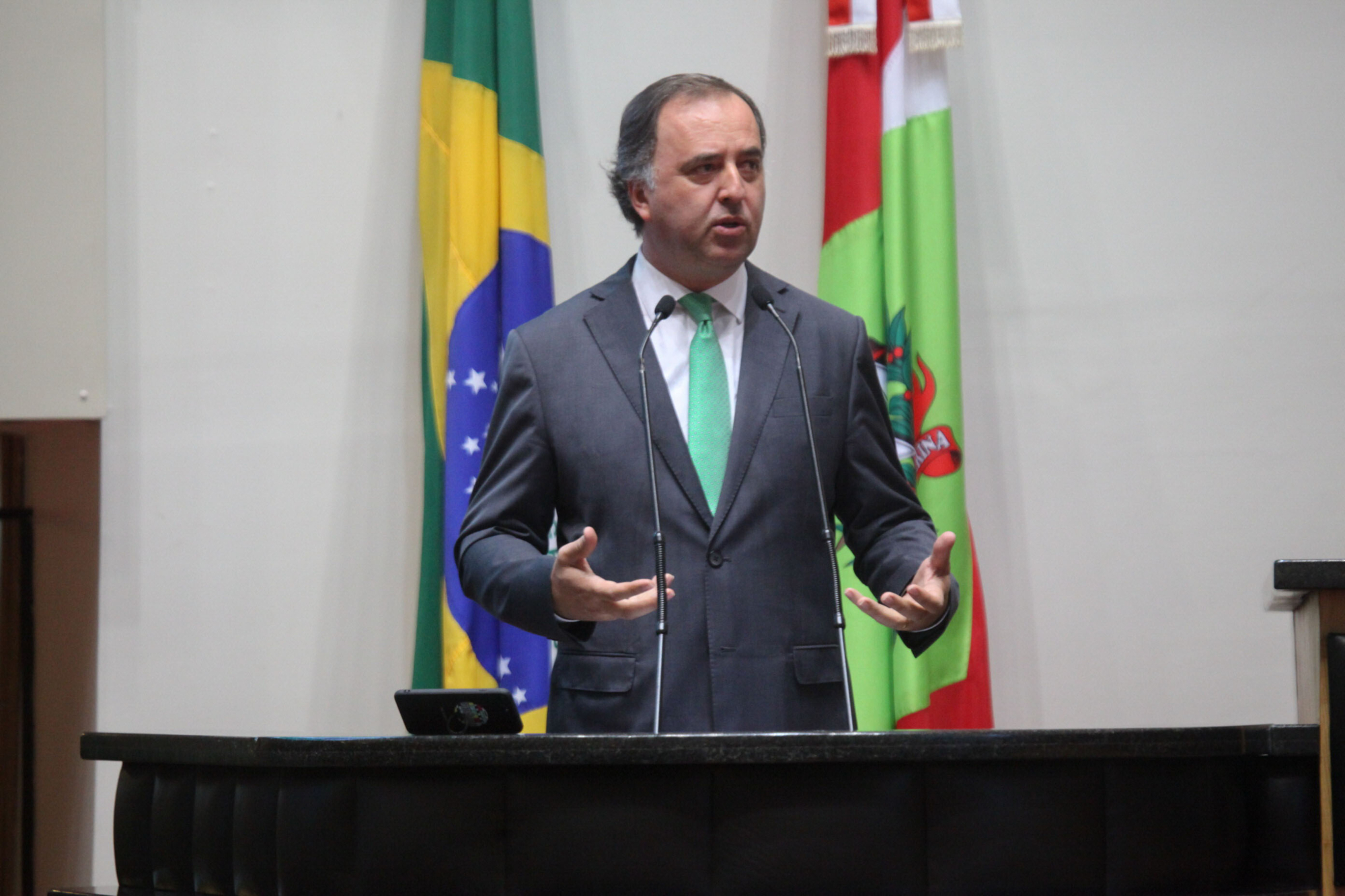 Atraso no repasse de recursos ao Hospital Infantil de Joinville repercute em Plenário