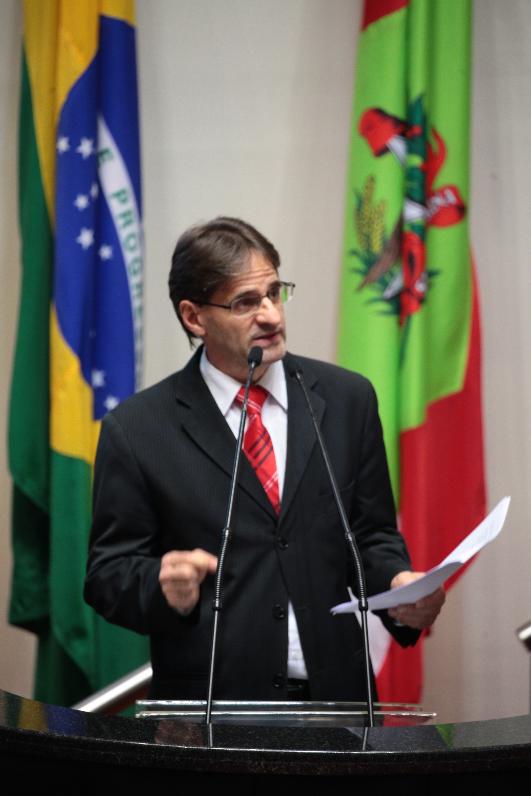 Deputado Neodi Saretta (PT). Sessão Ordinária.