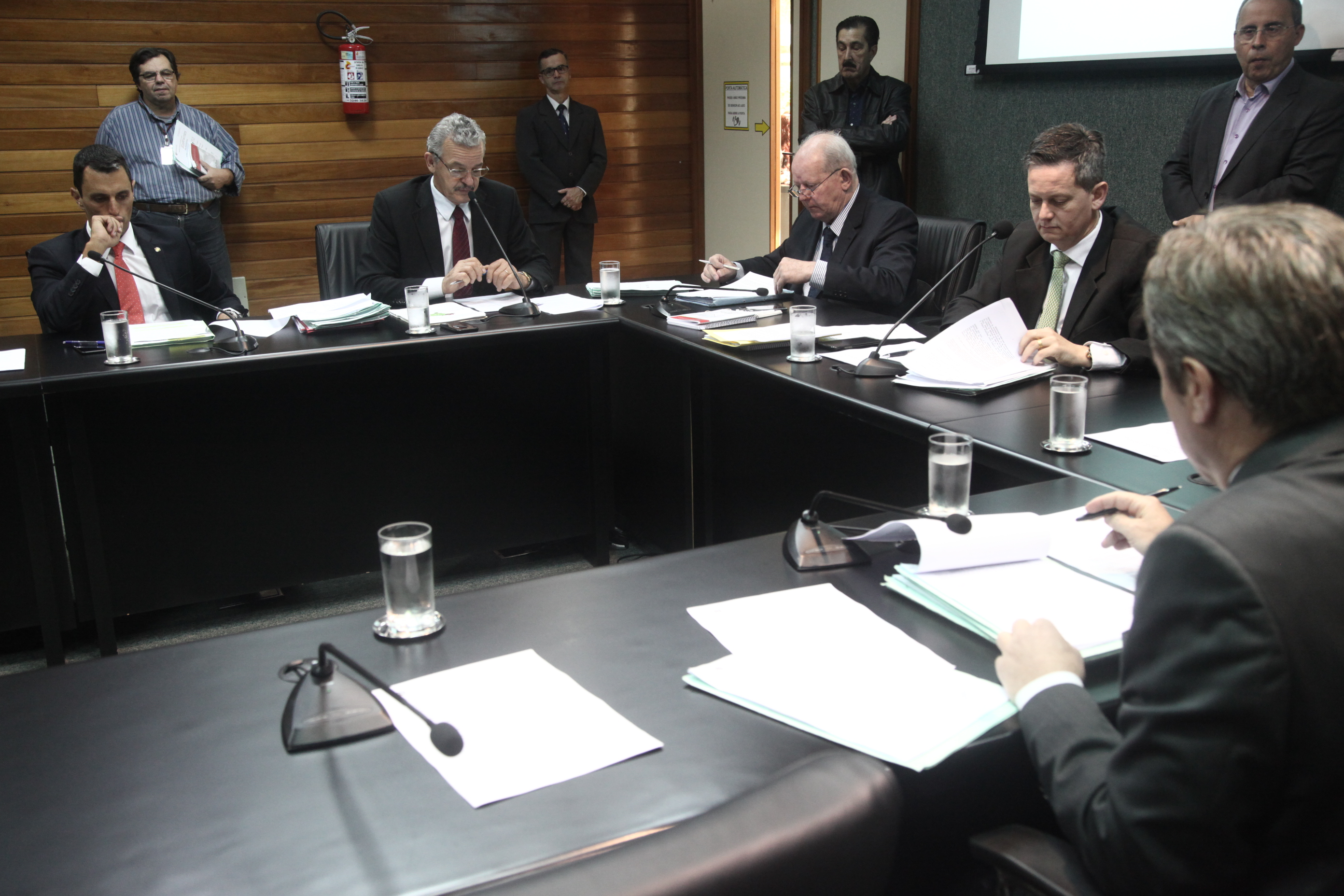Comissão de Constituição e Justiça.
