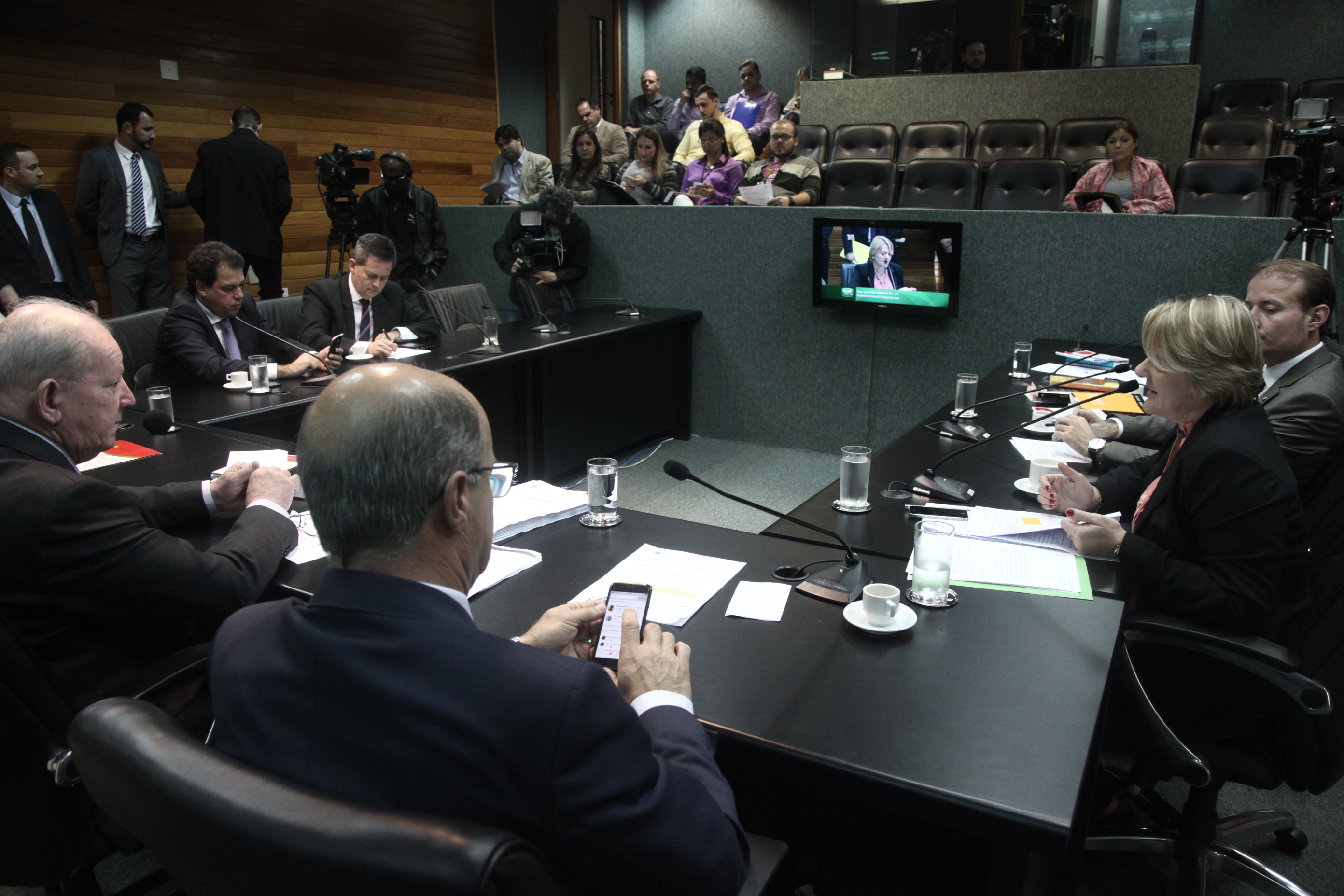 Comissão de Finanças de Tributação.