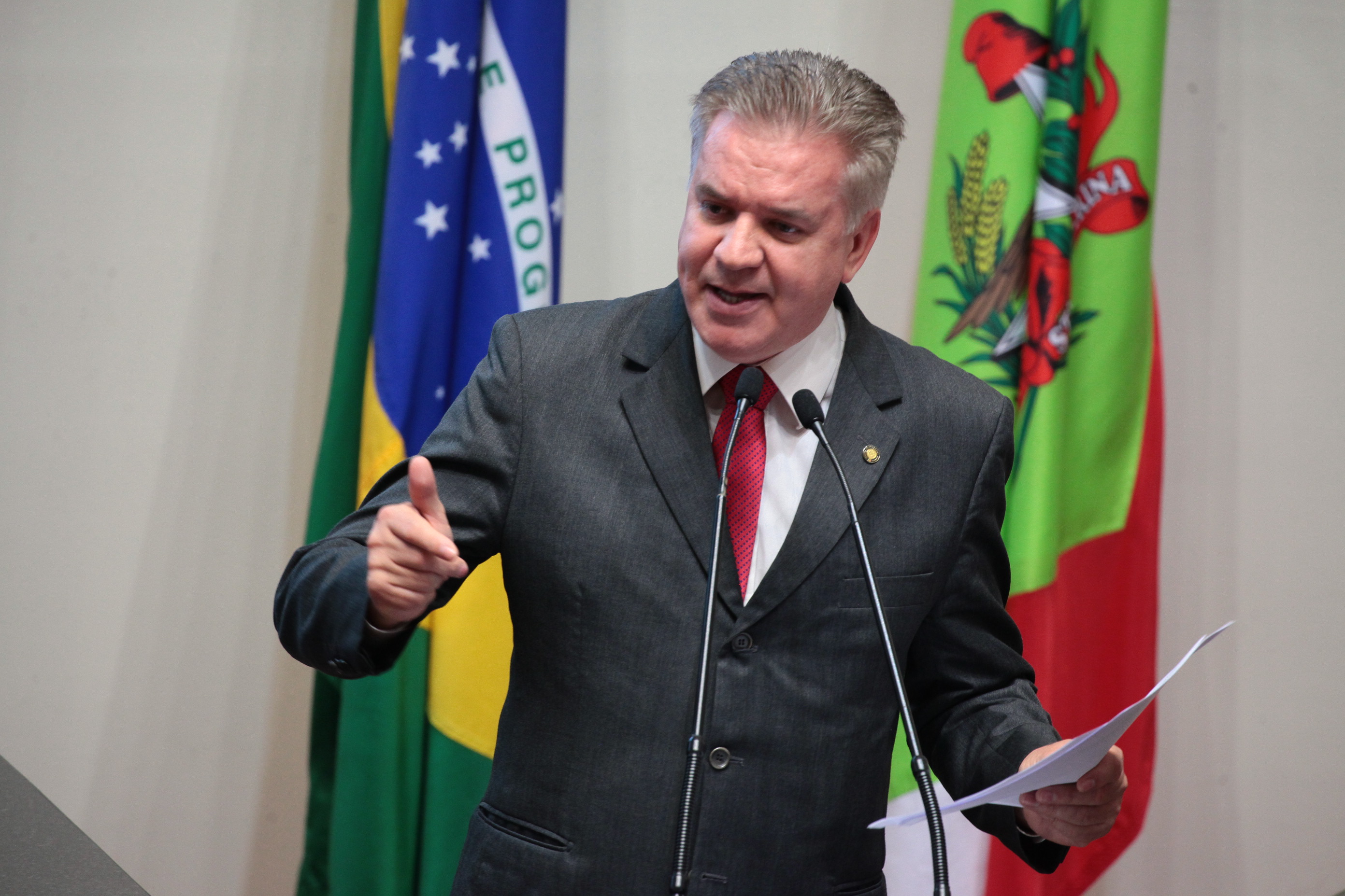 Deputado César Valduga (PCdoB). Sessão Ordinária.