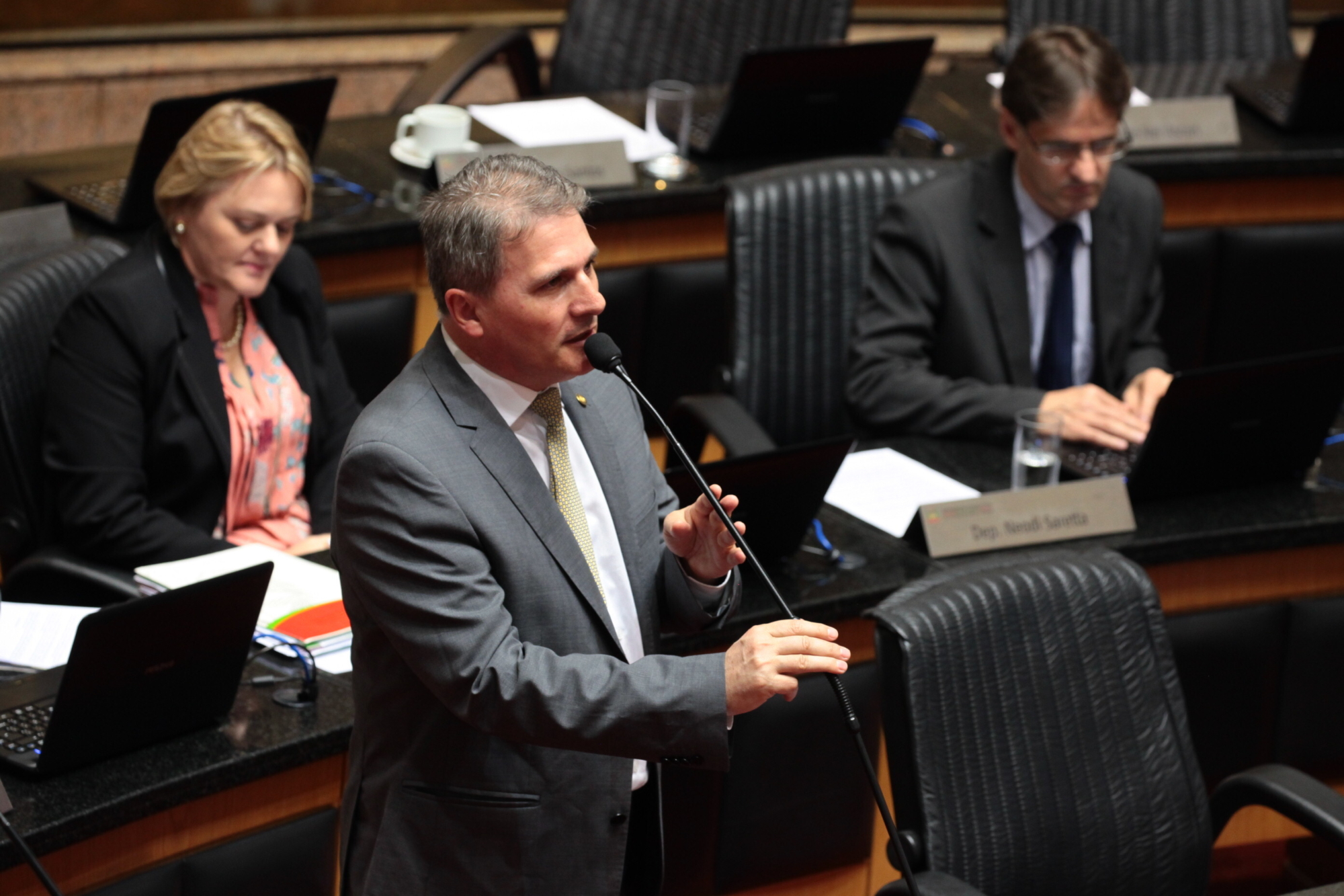 Deputado propõe que população opine sobre extinção das ADRs