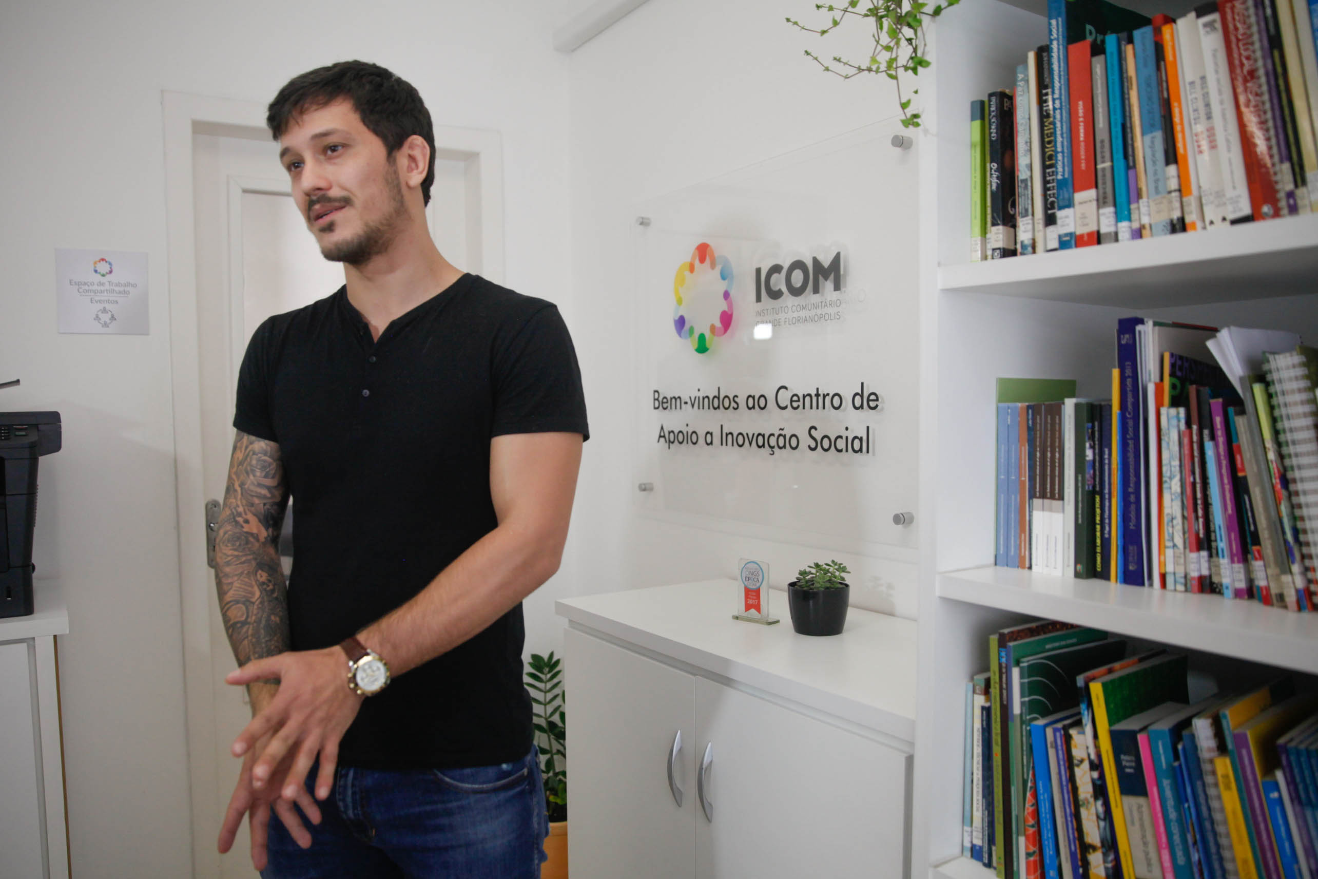 Bruno Périco Behr. ICOM – Instituto Comunitário da Grande Florianópolis.