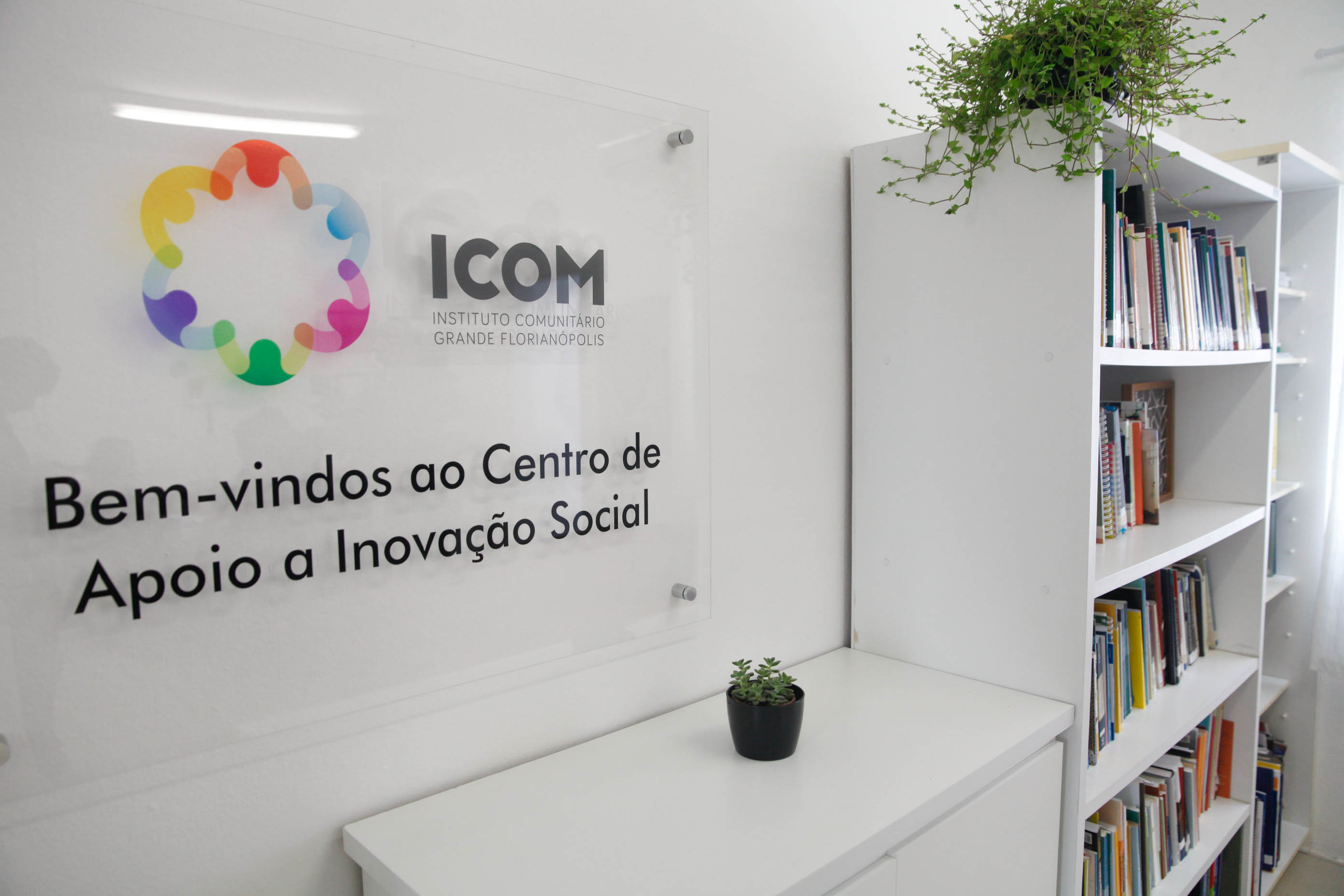 ICOM – Instituto Comunitário da Grande Florianópolis.
