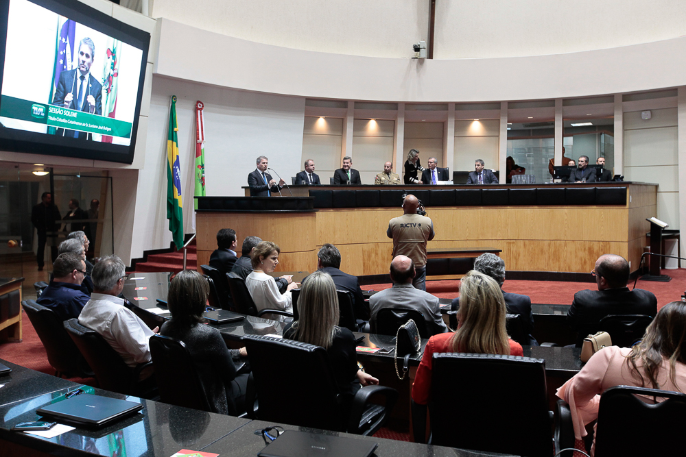 Concessão de Título de Cidadão Catarinense ao Senhor Luciano Buligon