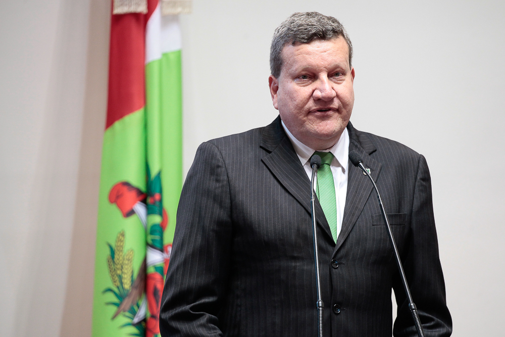 Concessão de Título de Cidadão Catarinense ao Senhor Luciano Buligon
