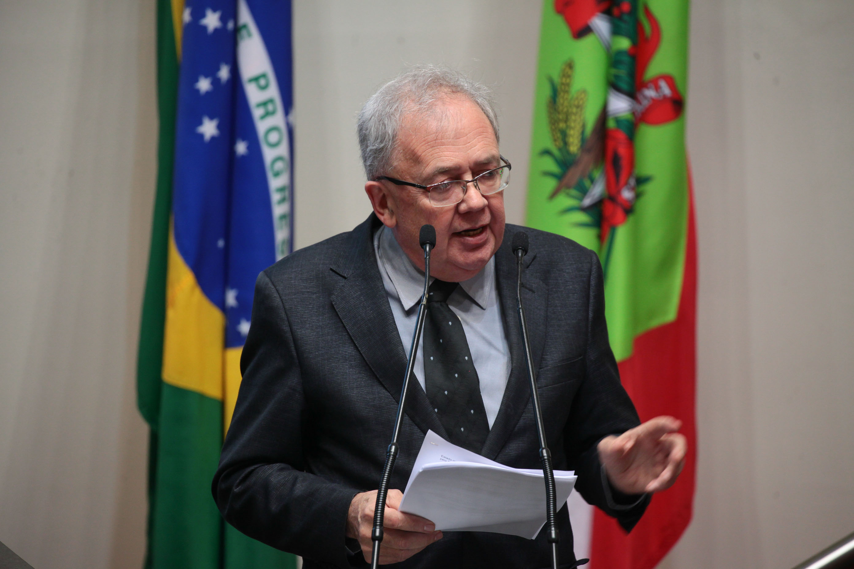 Sessão Ordinária.  Deputado Fernando Coruja (PMDB)