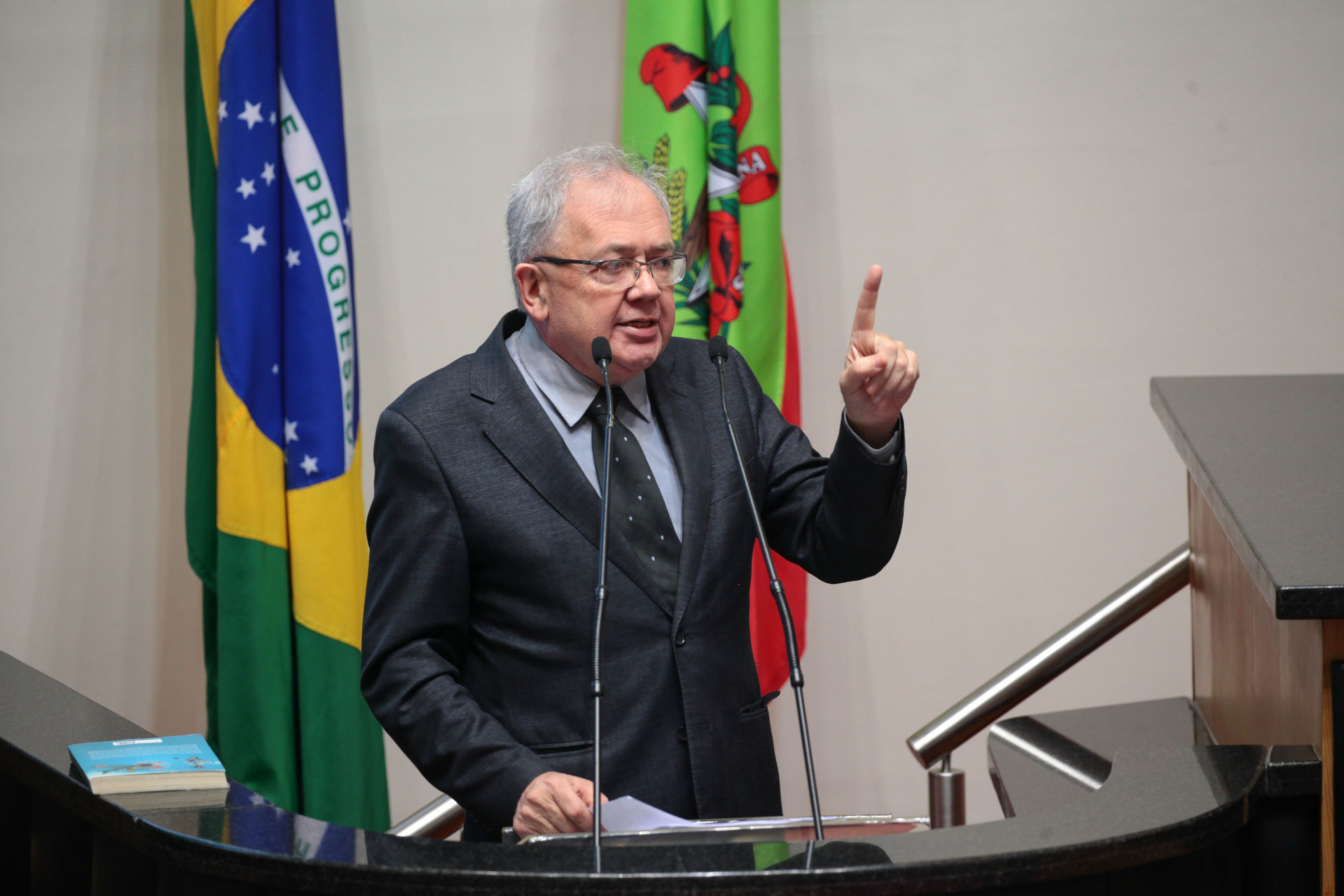 Sessão Ordinária. Deputado Fernando Coruja (PMDB)