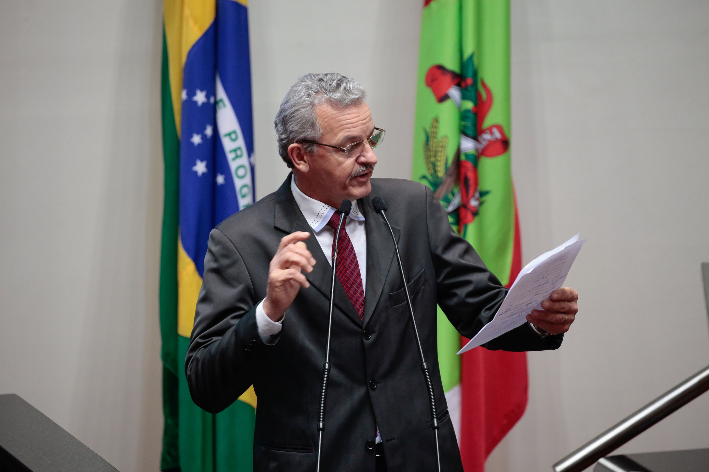 Deputado Dirceu Dresch (PT). Sessão Ordinária.
