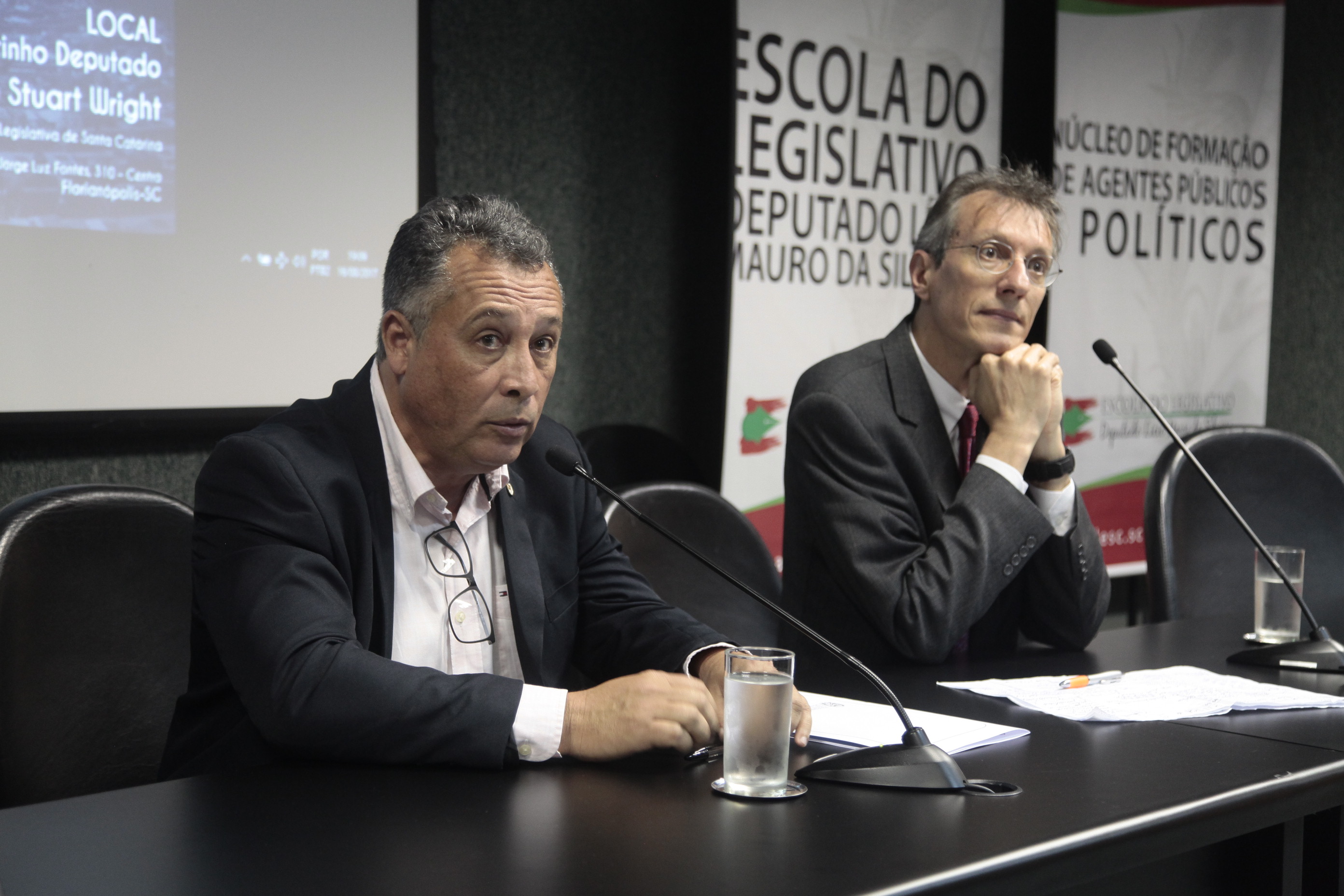 Debate Contemporâneo A Crise Política no Brasil - Marcelo Nerling.