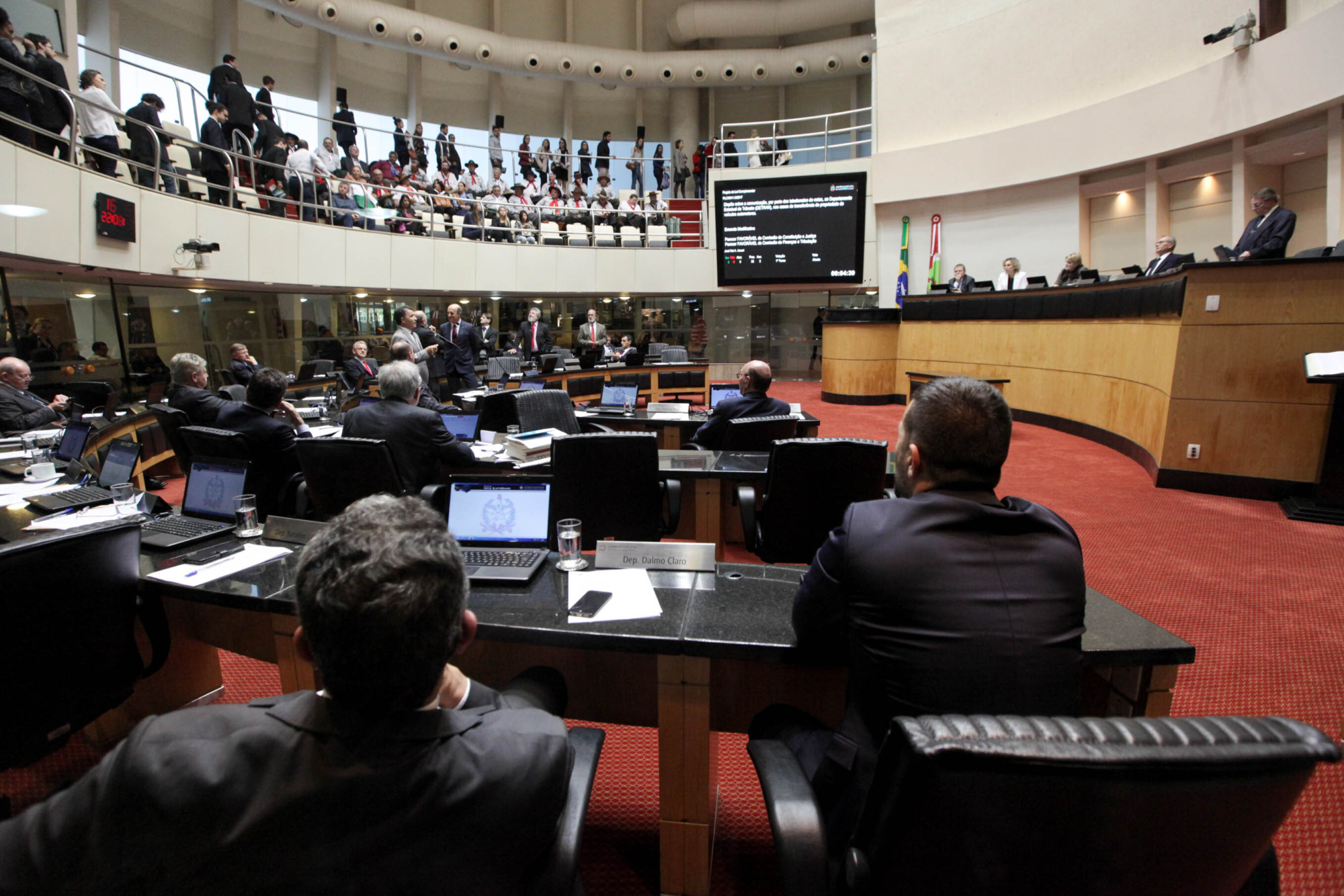 Parlamento aprova lei para coleta de óleo de cozinha no comércio