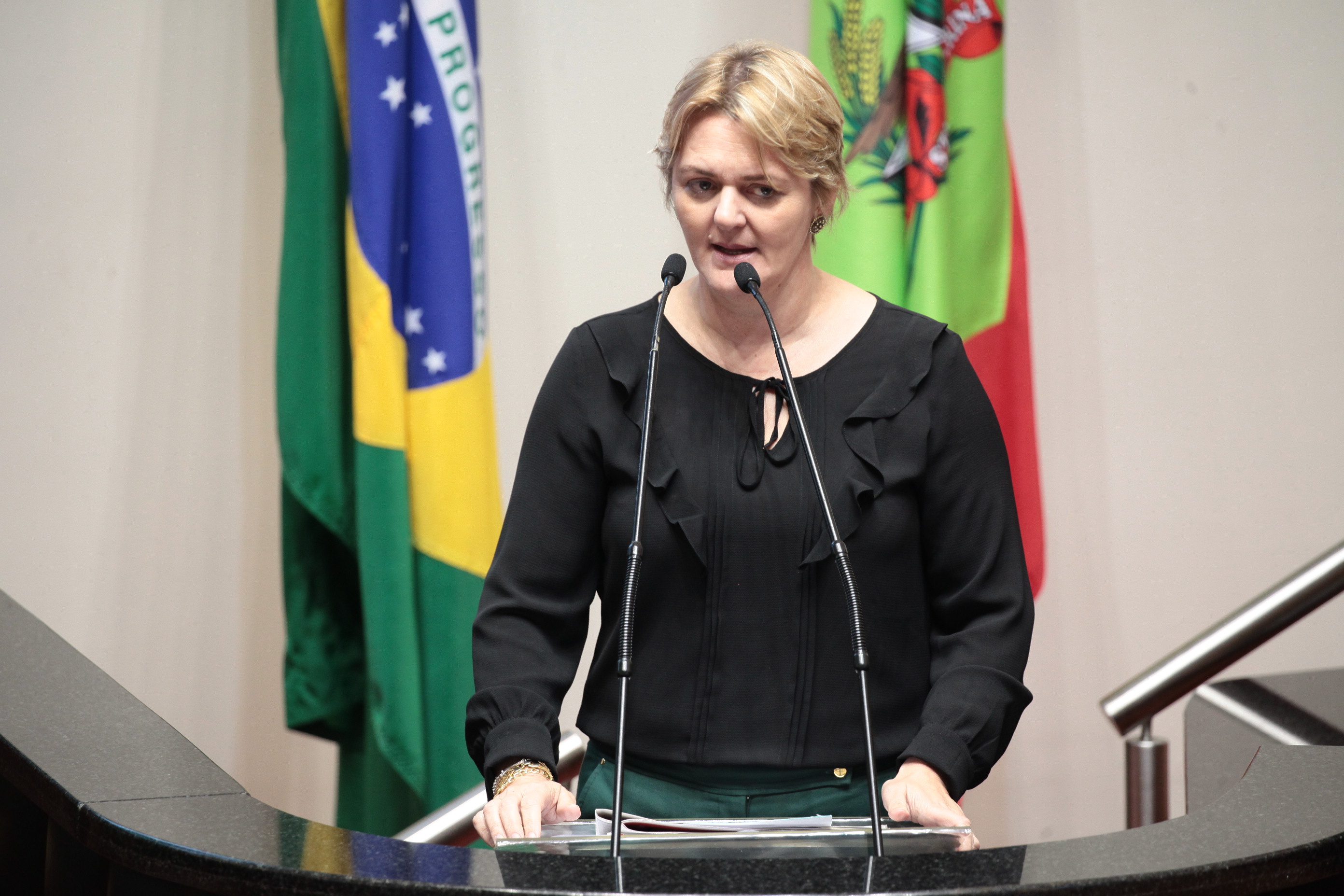 Sessão Ordinária. Deputada Luciane Carminatti (PT) - Foto: Miriam Zomer / Agência AL