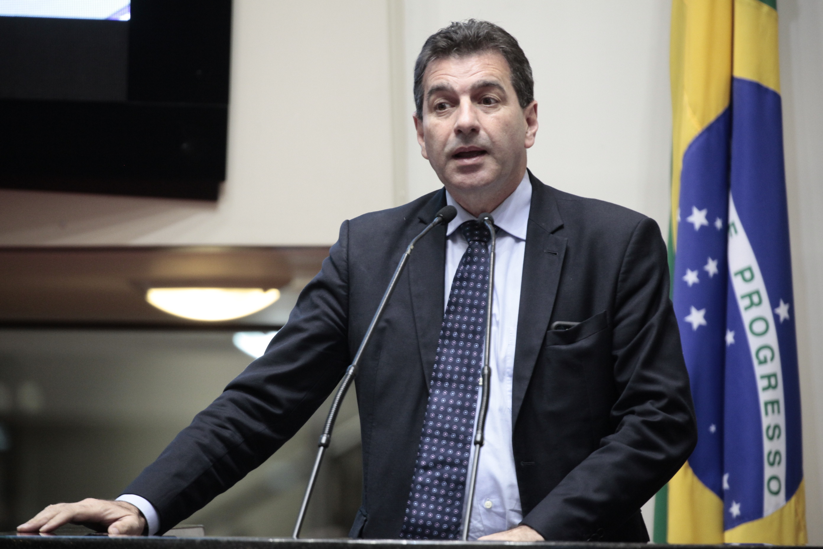 Deputado Valdir Cobalchini (PMDB). Sessão Ordinária.