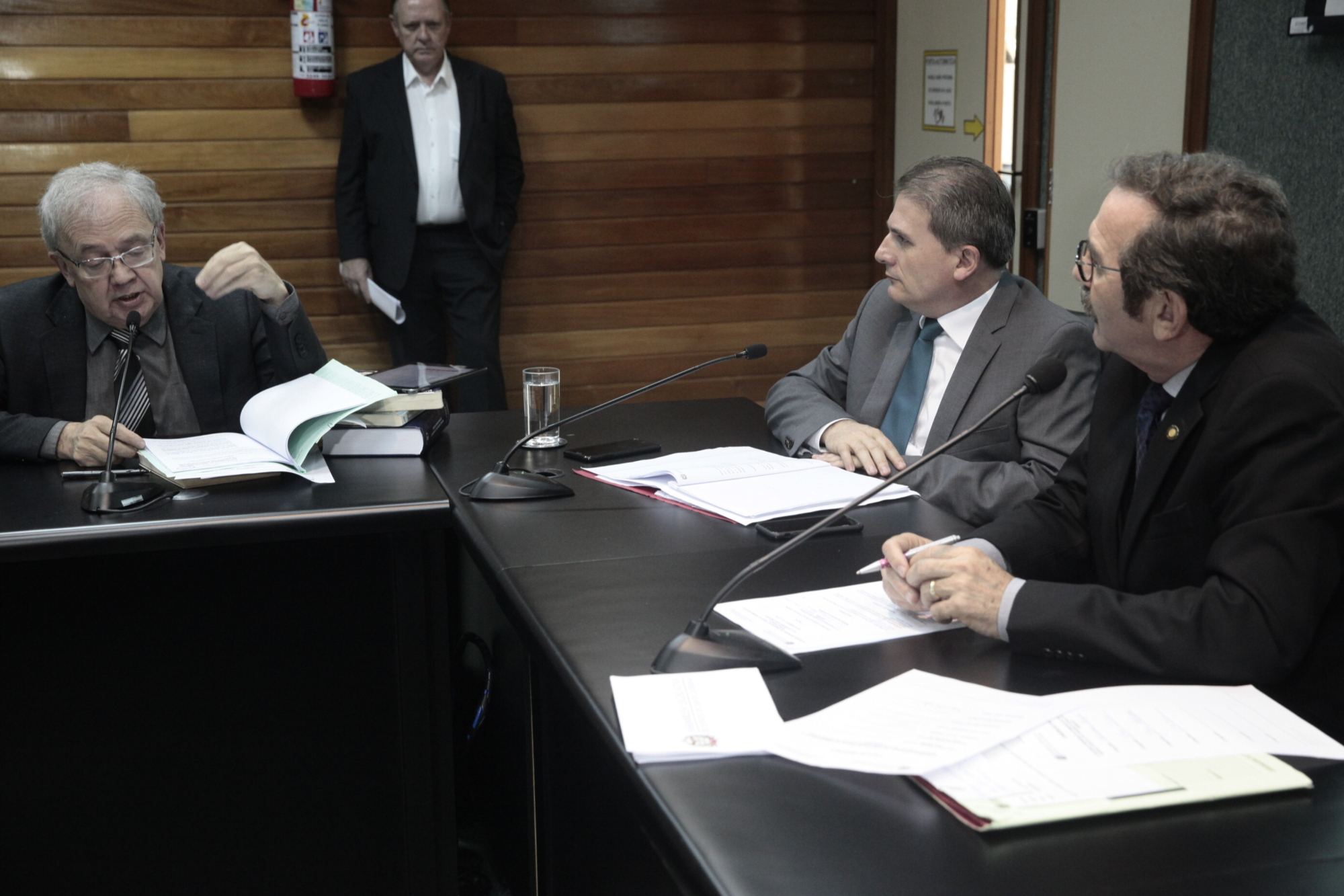 Comissão aprova reserva de vagas para mulheres em cargo de vigilante