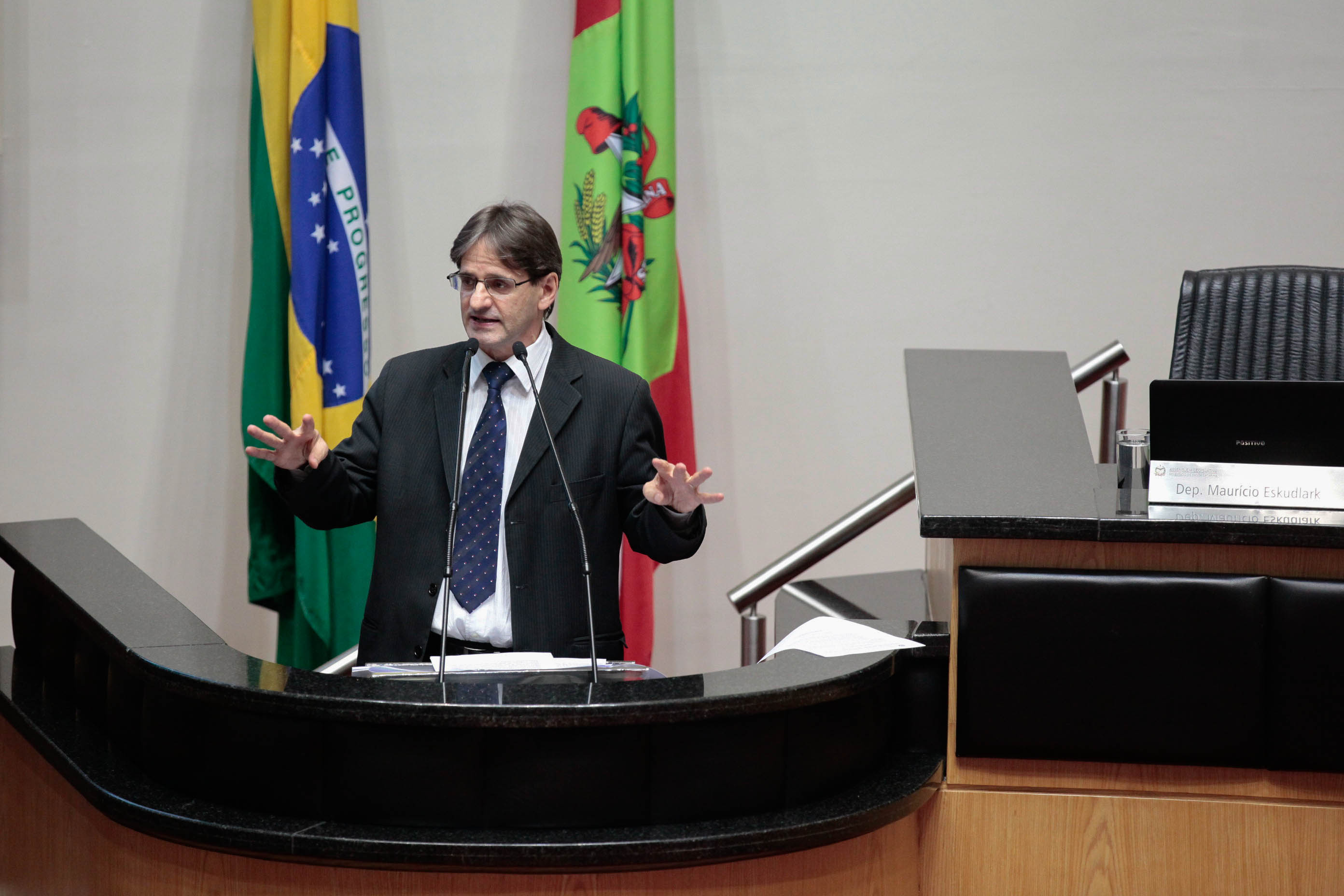 Deputado Neodi Saretta (PT). Sessão Ordinária.