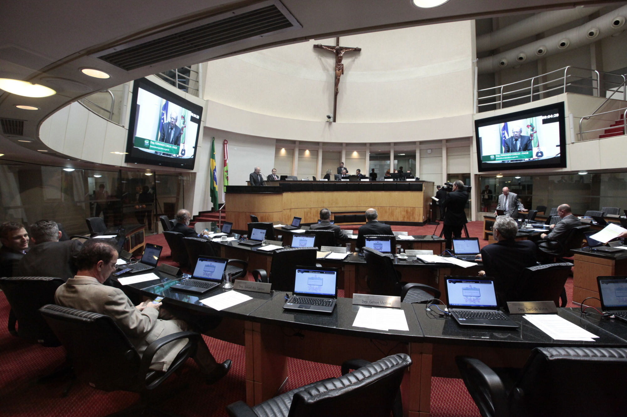 Aprovado PL que prevê desembarque seguro para mulheres em ônibus intermunicipais