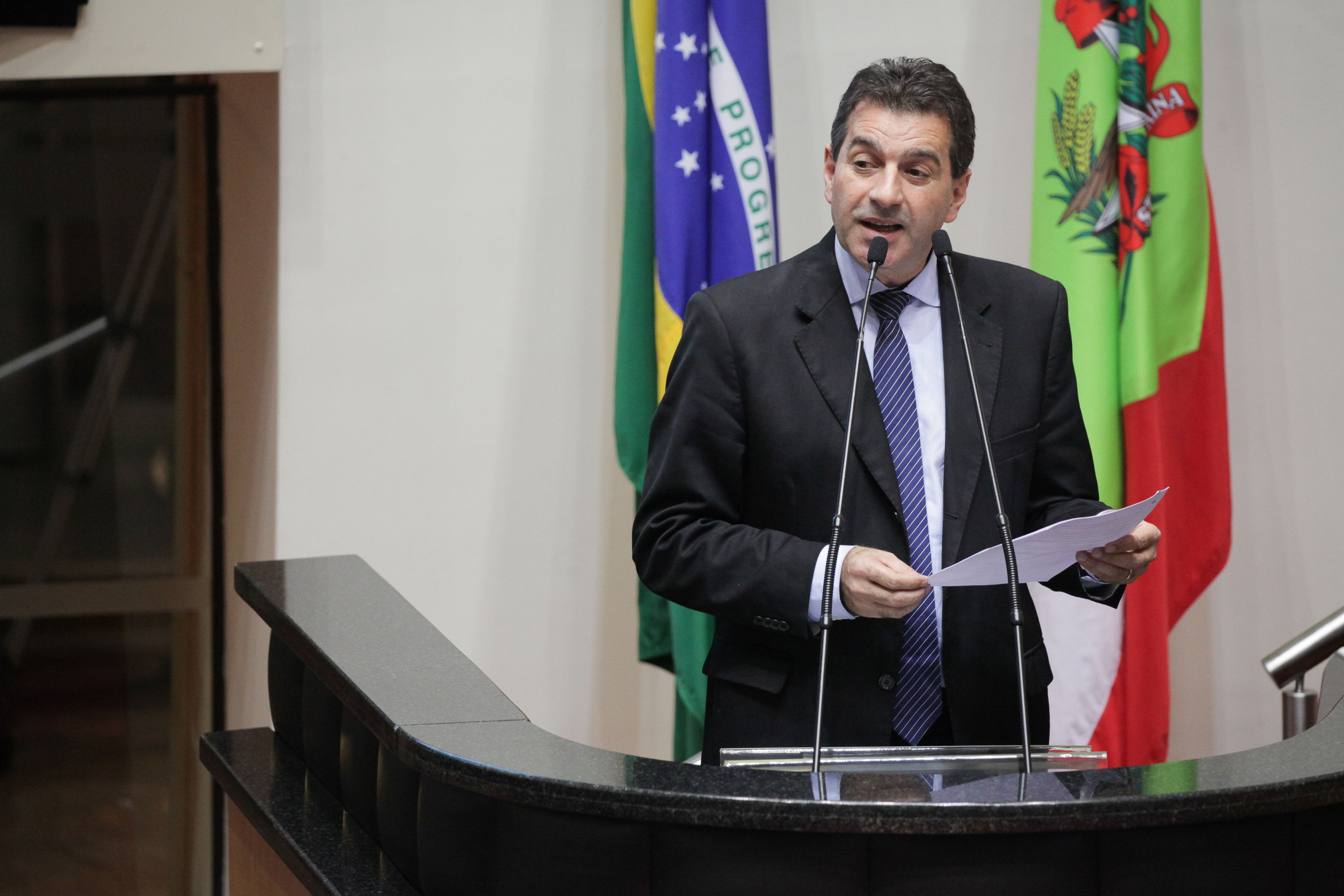 Deputado Valdir Cobalchini (PMDB). Sessão Ordinária.
