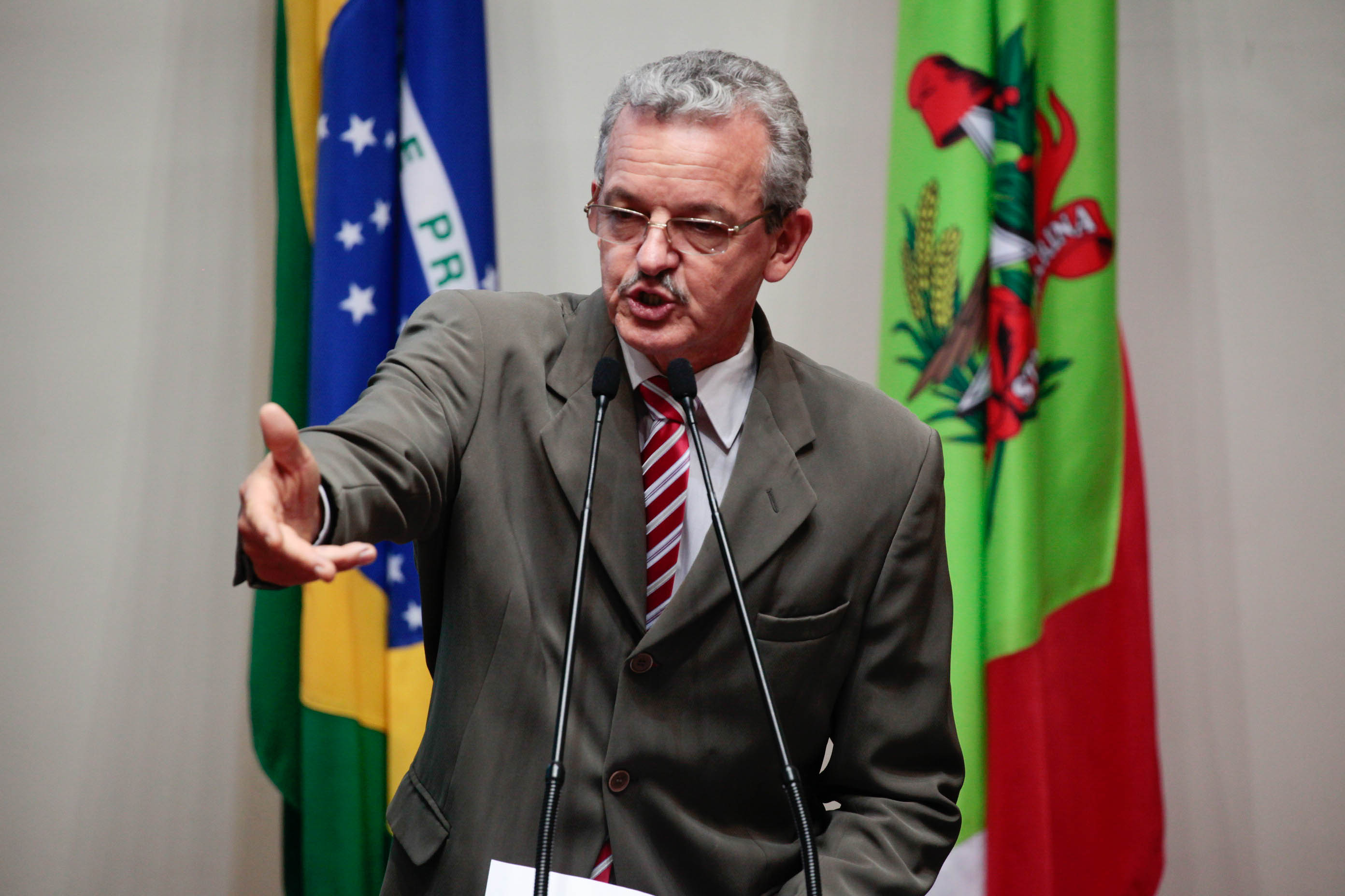 Deputado Dirceu Dresch (PT). Sessão Ordinária.