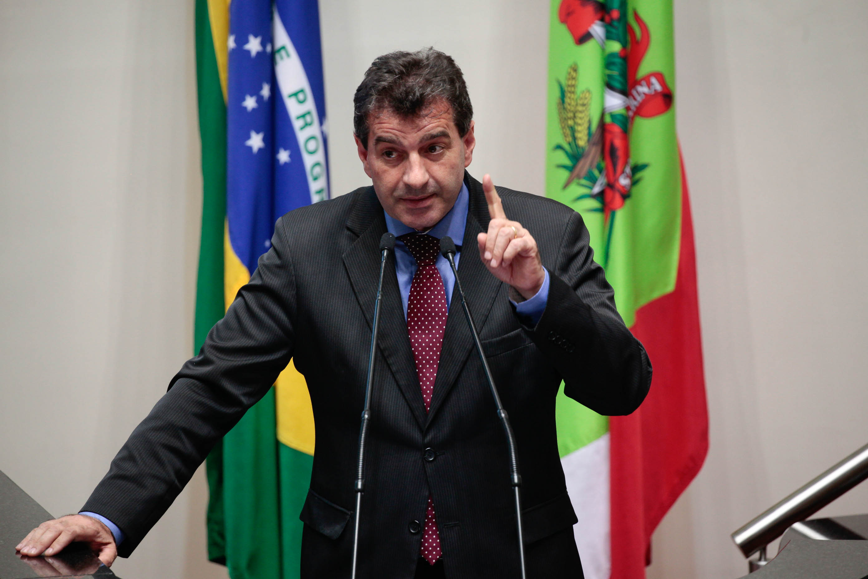 Deputado Valdir Cobalchini (PMDB). Sessão Ordinária.