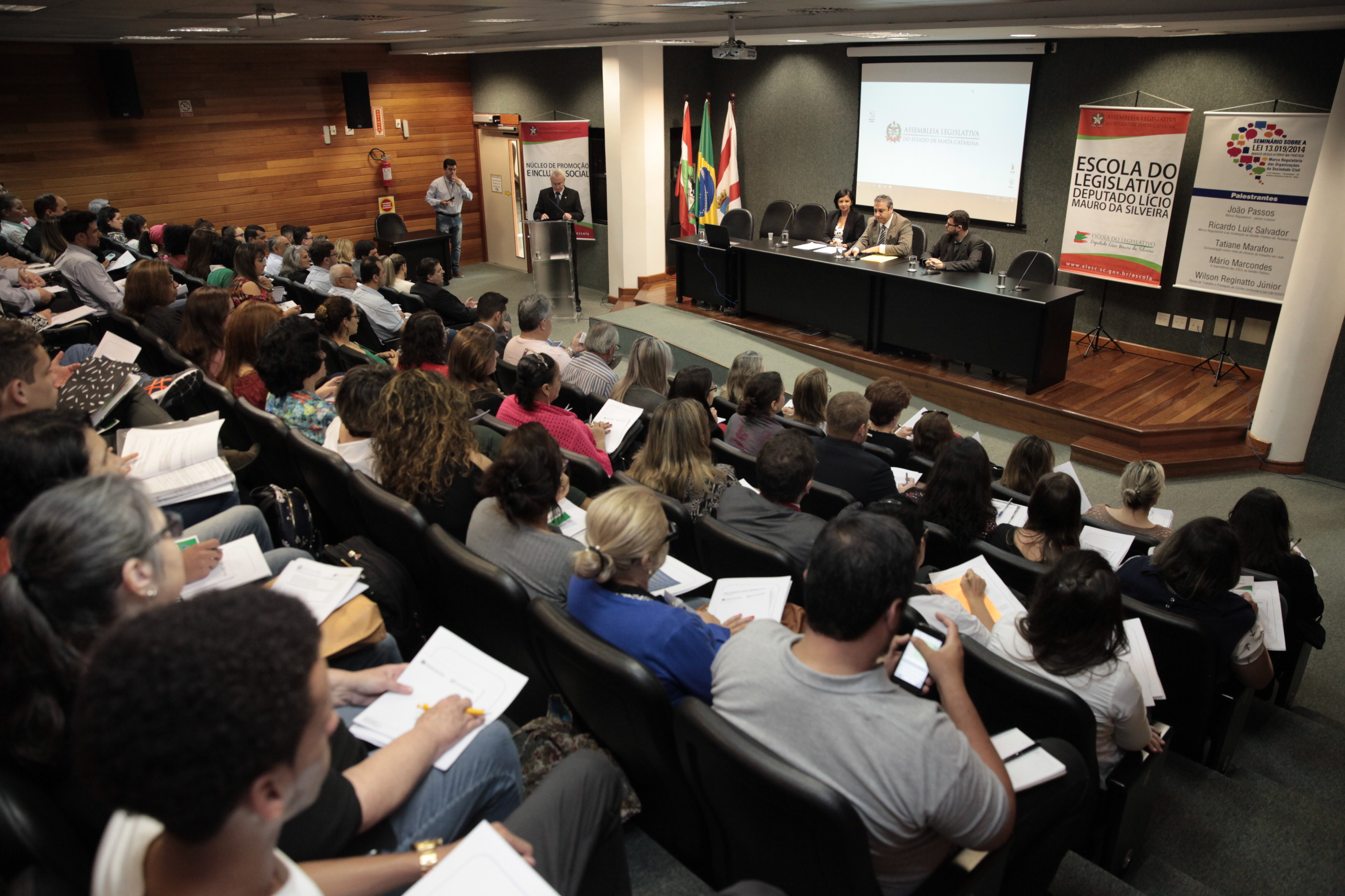 Seminário Sobre a Lei do Marco Regulatório