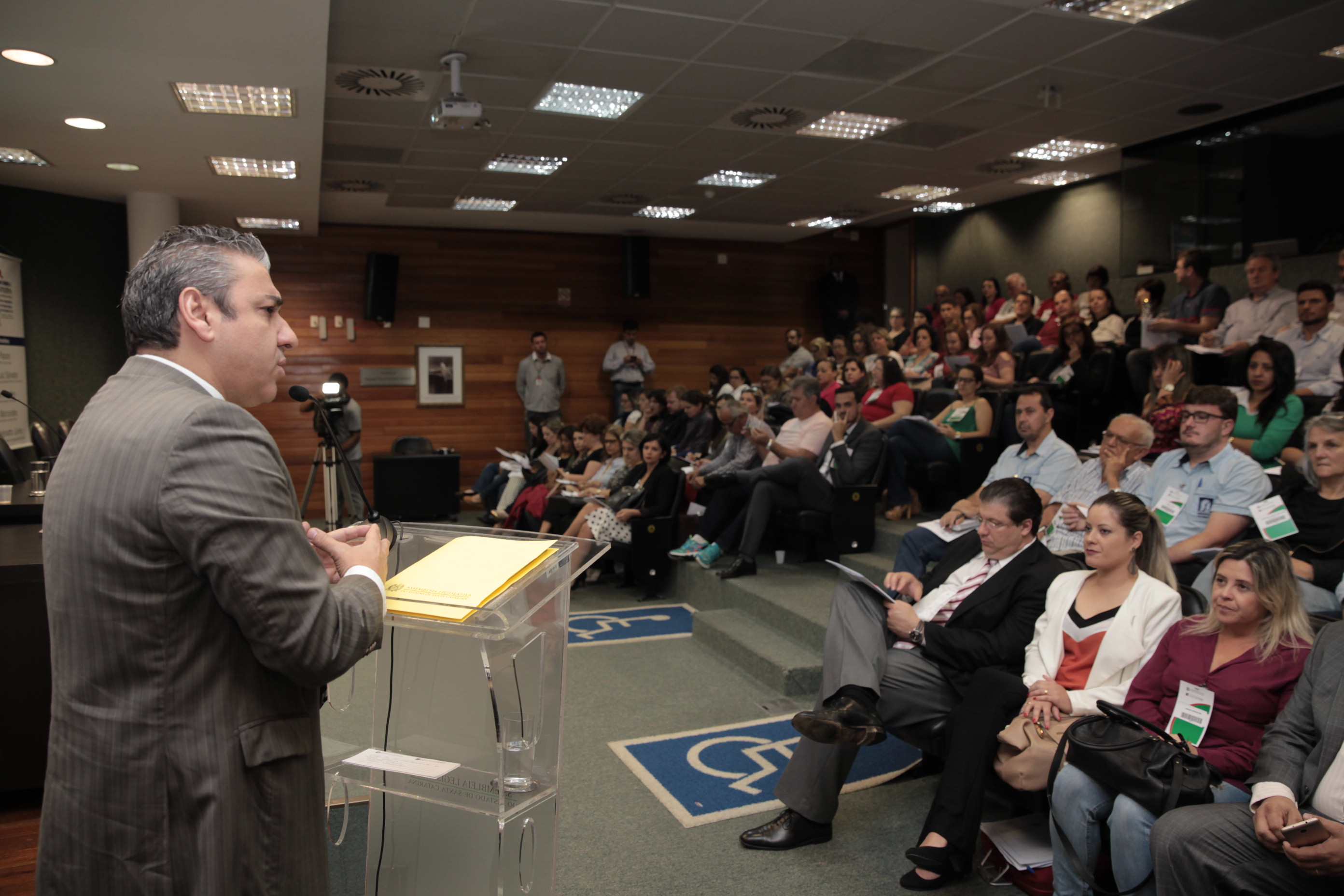 Seminário Sobre a Lei do Marco Regulatório.