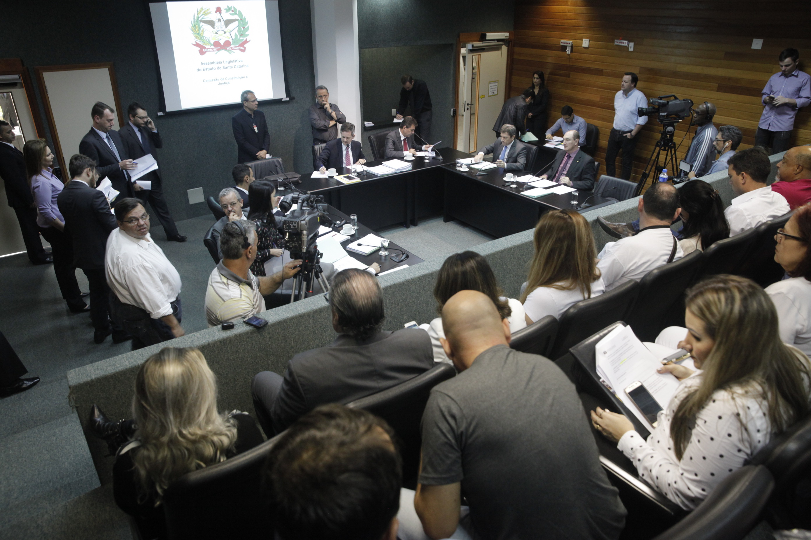 Comissão de Constituição e Justiça.