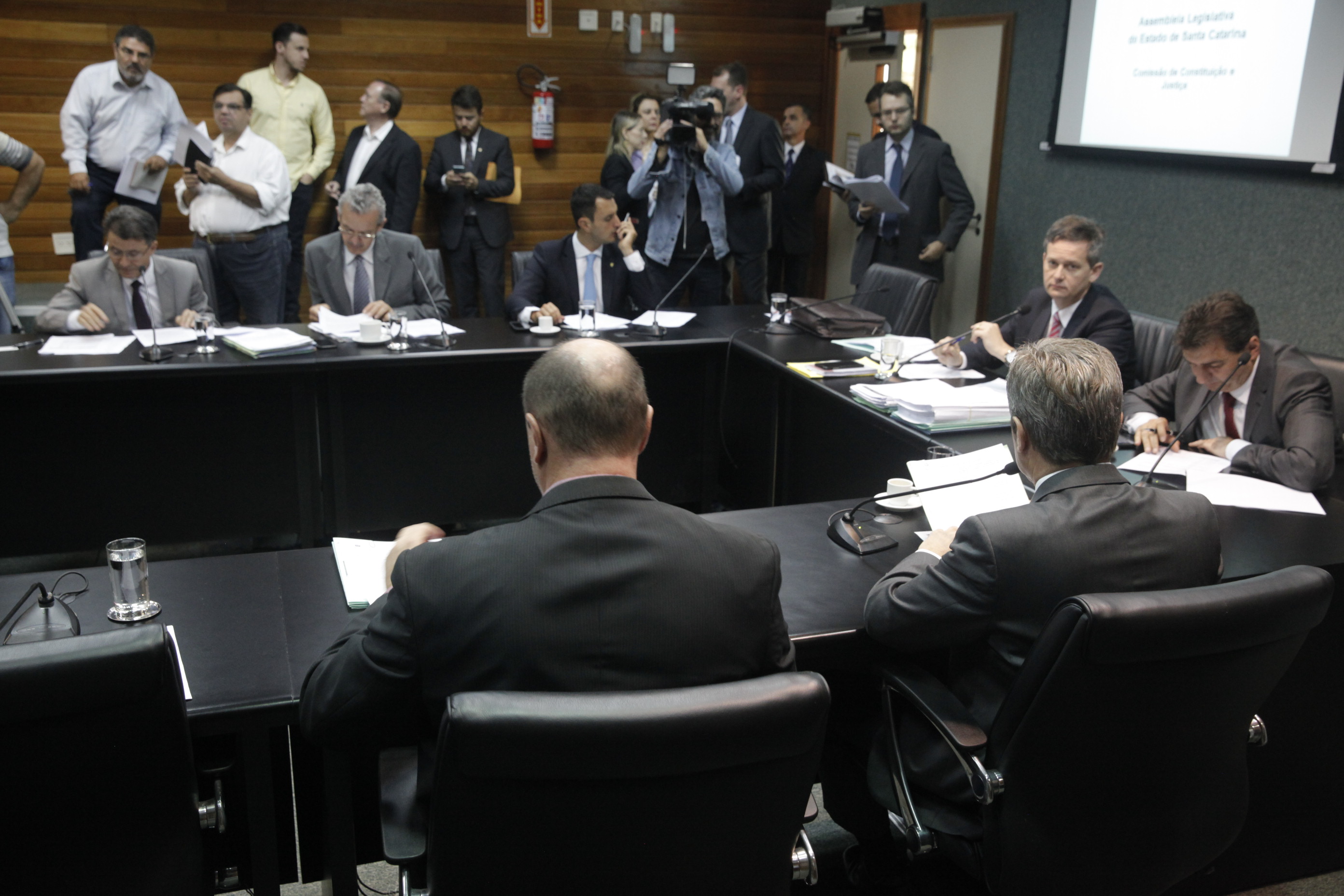 Comissão de Constituição e Justiça.